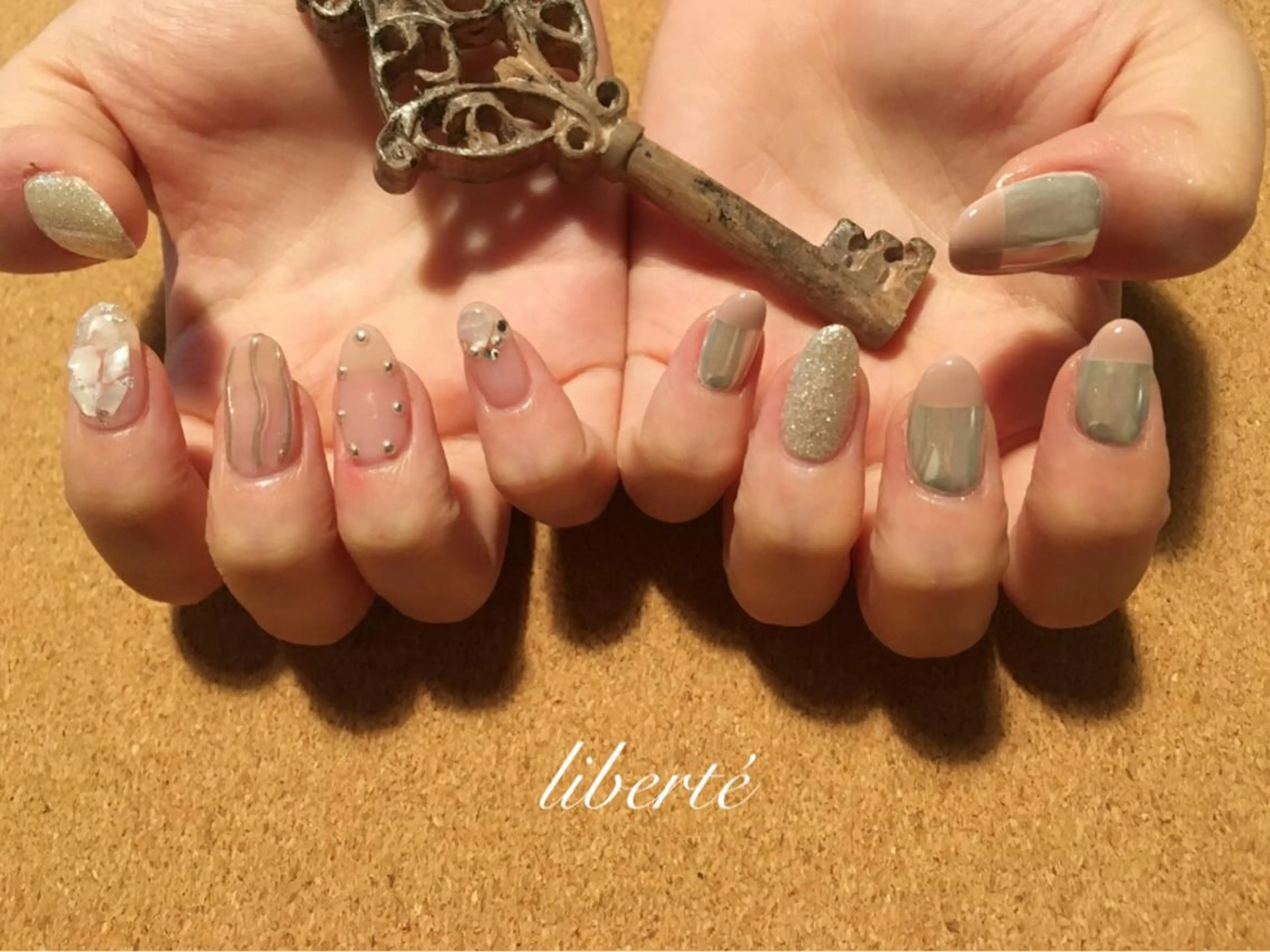 ネイル liberté (リベルテ)のネイルデザイン