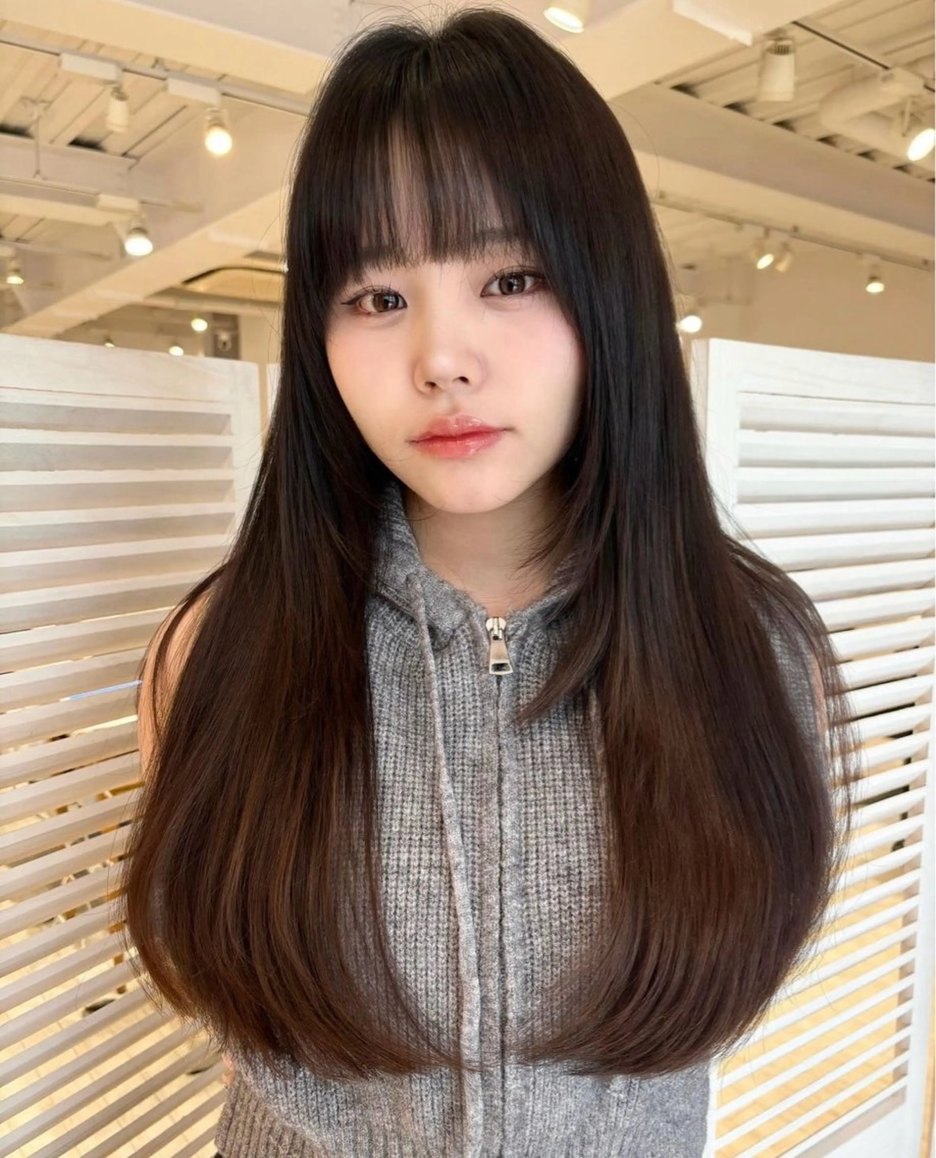 ロング レイヤーカット/ 透明感カラー🤍楓のヘアスタイル