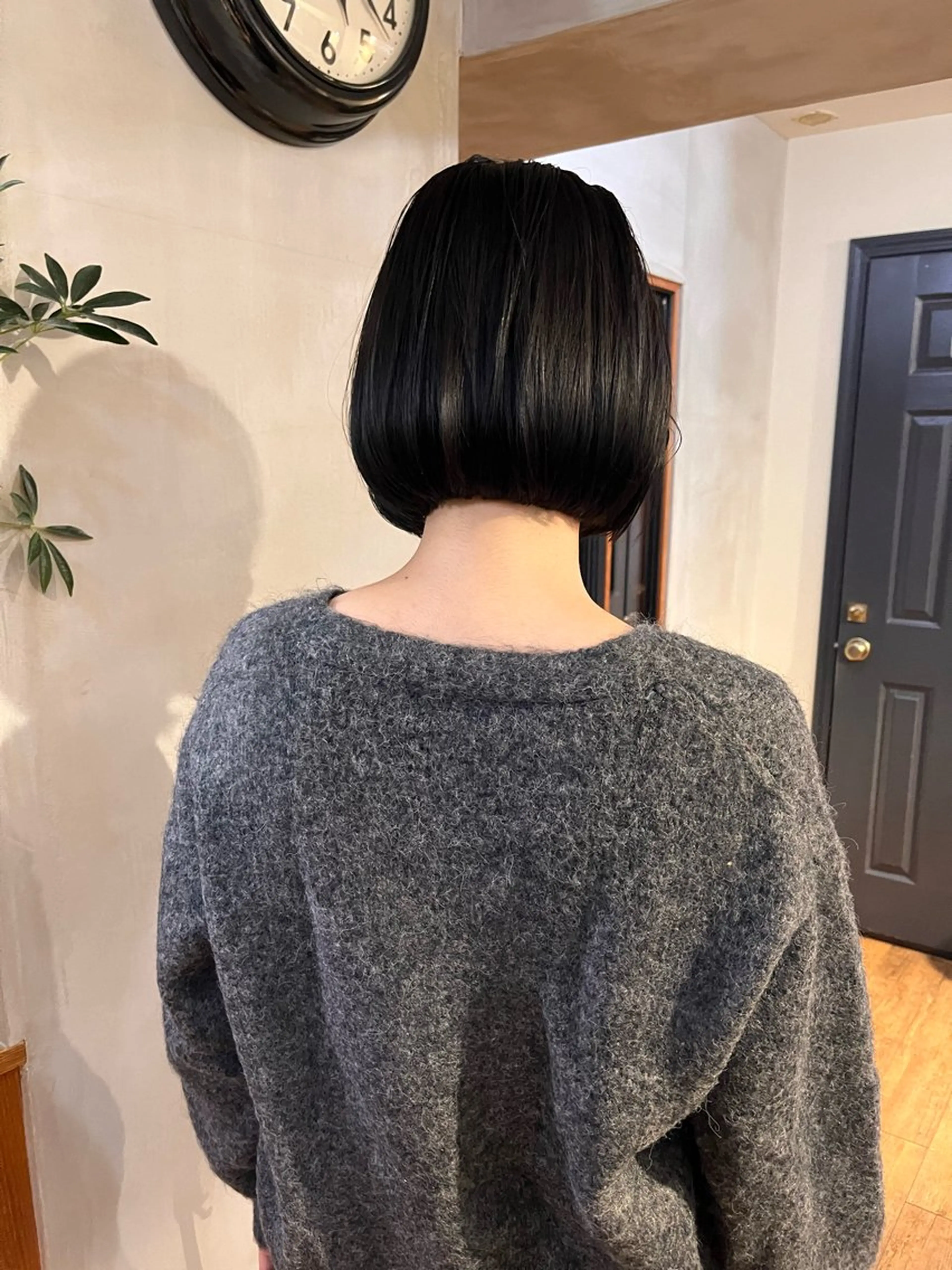 ショート カラー ボブ カット ヘアカラー 薬院:今泉/上川美幸 ボブ/顔周りレイヤーのヘアスタイル