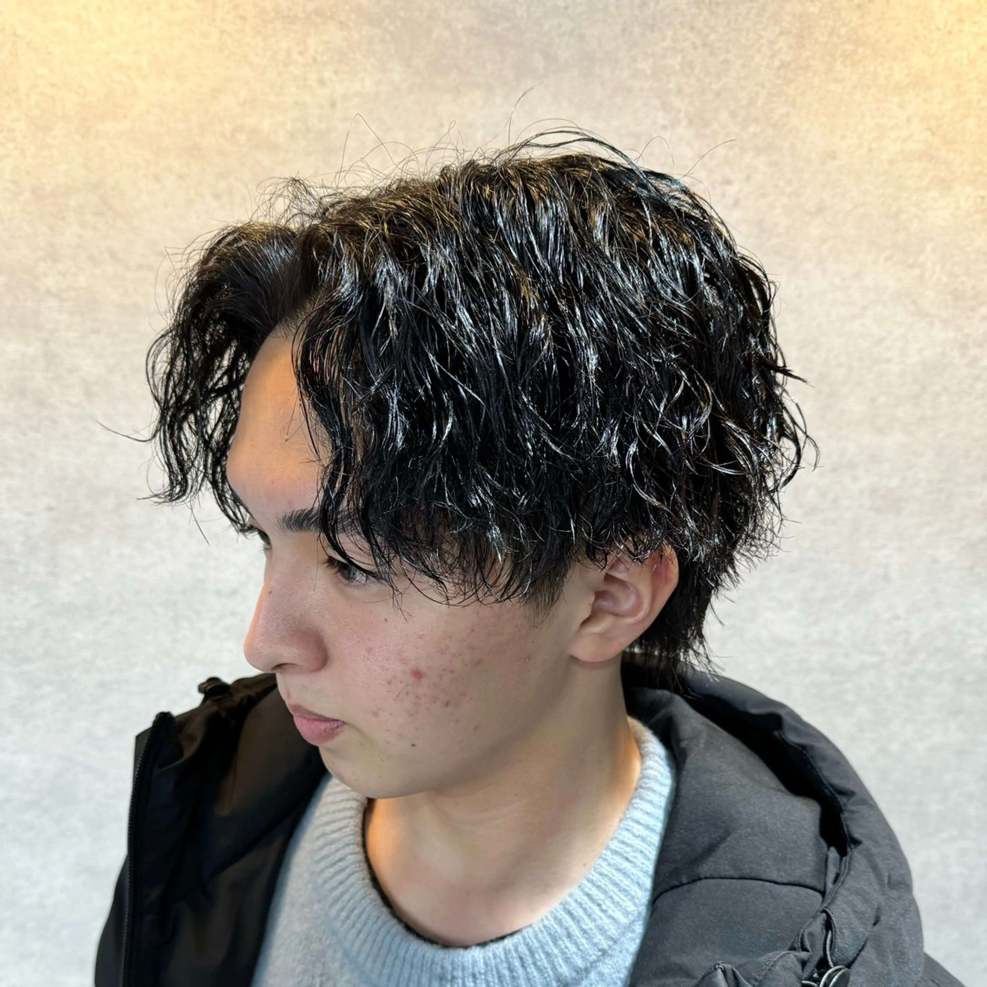ショート カラー パーマ ヘアアレンジ メンズ センターパート メンズハイライト メンズメッシュ マッシュ メンズパーマ カット パーマ トリートメント ヘッドスパ ヘアセット 仕上がり満足度No. 1🔥BLUCK🔥のヘアスタイル