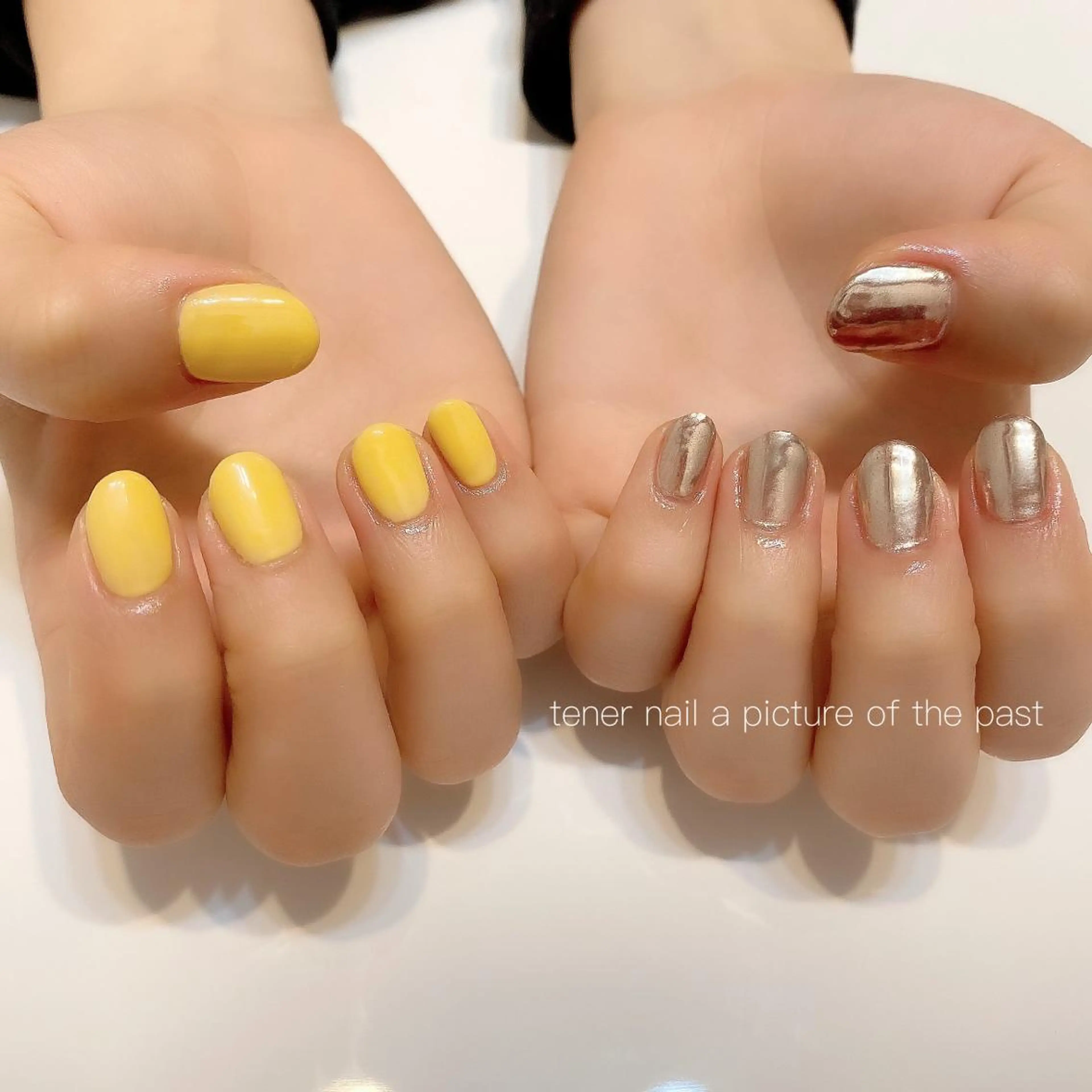 ネイル ゴールド ミラーネイル 黄色 テネルネイル tener nailのネイルデザイン