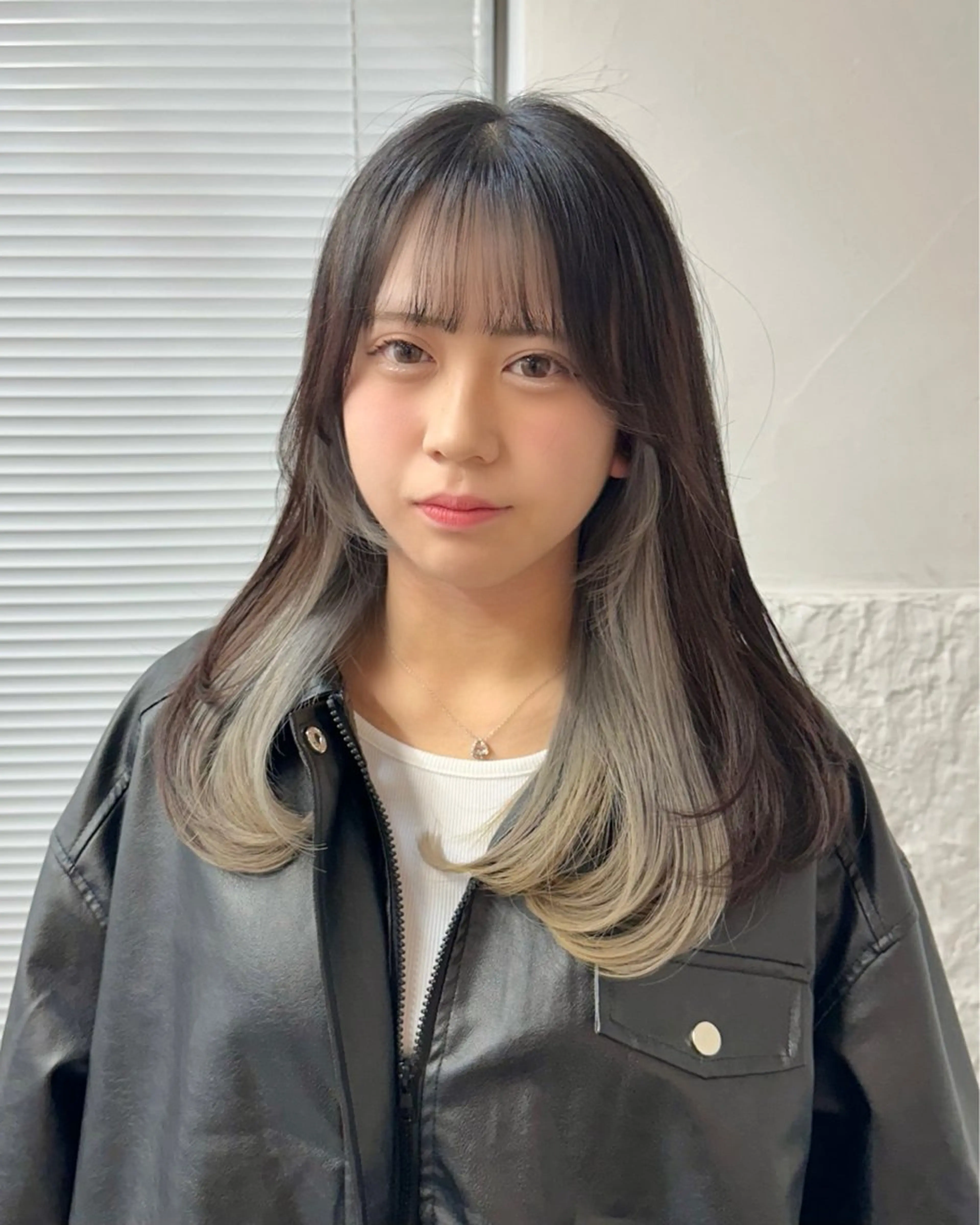 ロング カラー ブリーチ ケアブリーチ デザインカラー インナーカラー 韓国風ヘア カット ヘアカラー トリートメント インナーカラー/レイ ヤーカット♡/マキシのヘアスタイル