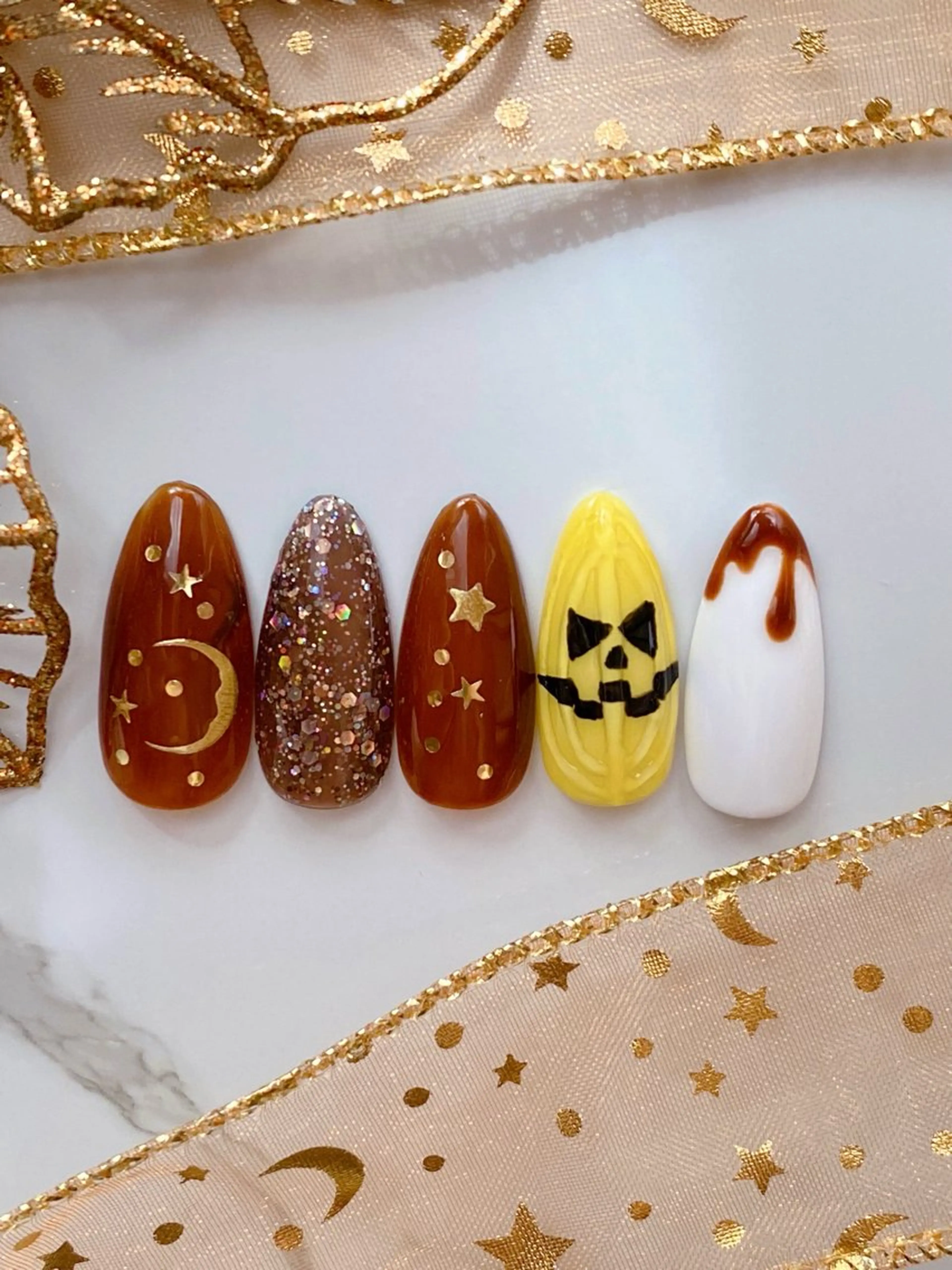 ネイル ブラウン ハロウィン ぷっくりネイル ハンドネイル iro+ nailのネイルデザイン