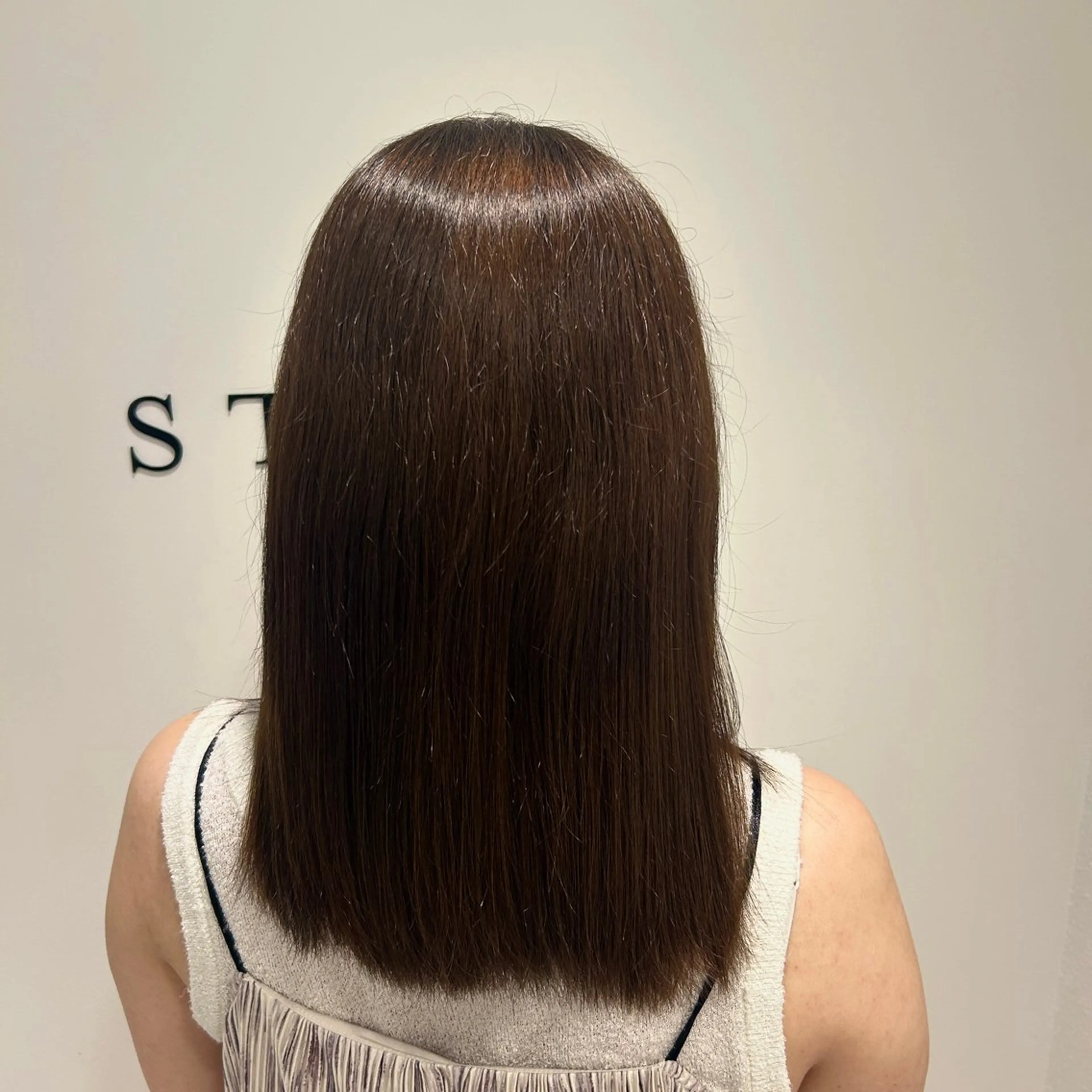 セミロング 🦢まつパ ツヤカラー🩰さくらのマツエク・マツパデザイン