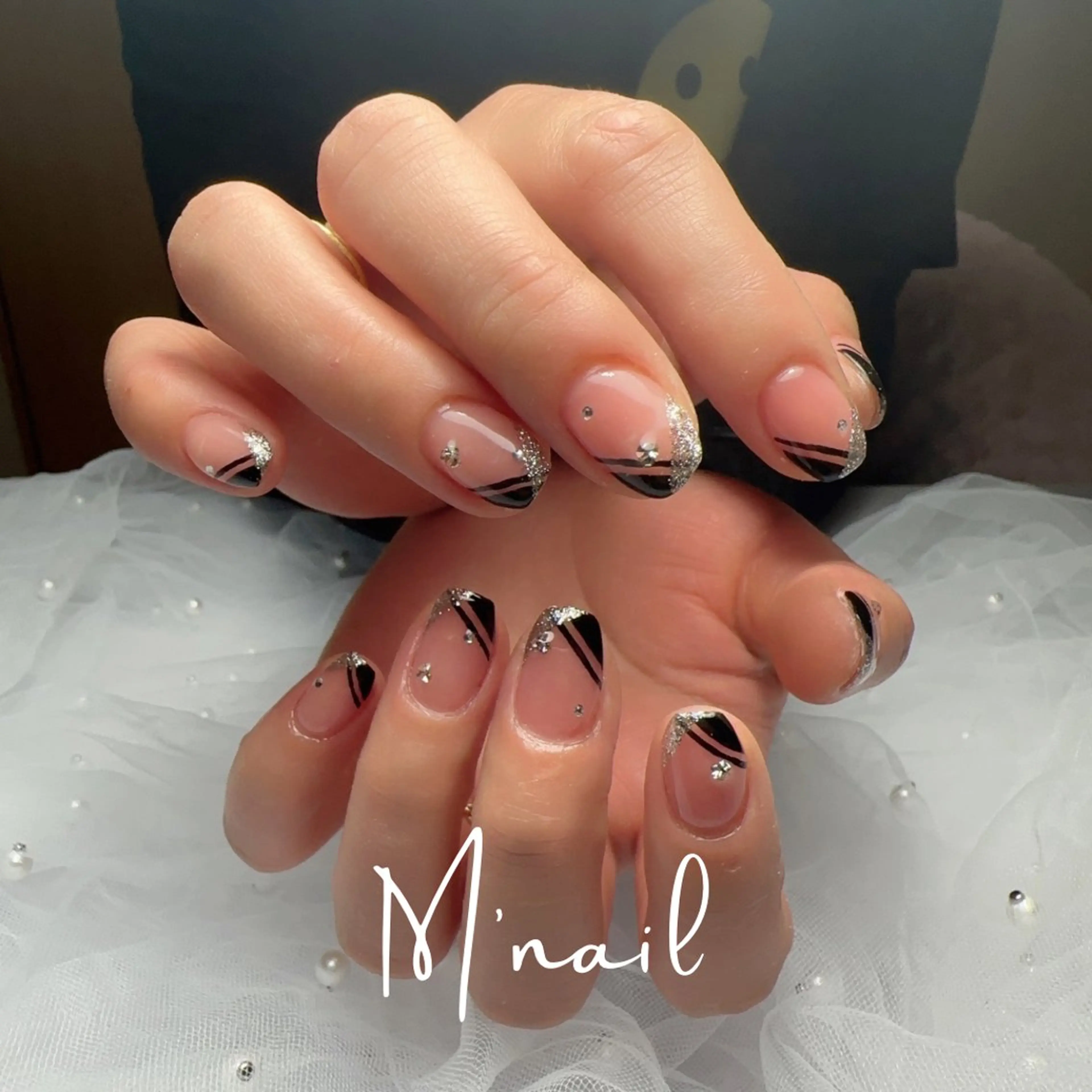 ネイル フレンチネイル 持ち込み 斜めフレンチ ハンドネイル M' nailのネイルデザイン