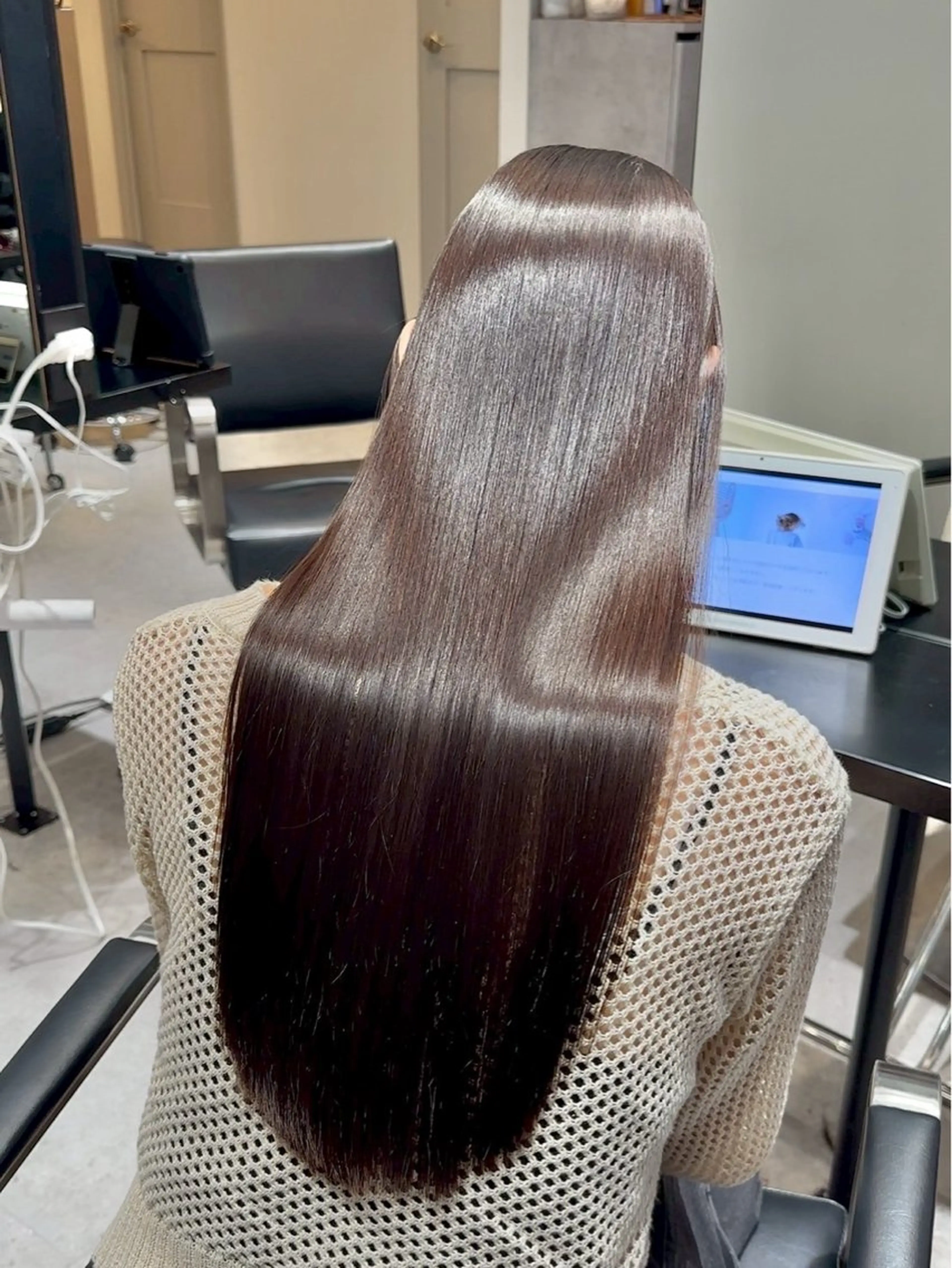 ロング 縮毛矯正 小嶋 蒼斗/美髪矯正 /艶カラー/レイヤーのヘアスタイル