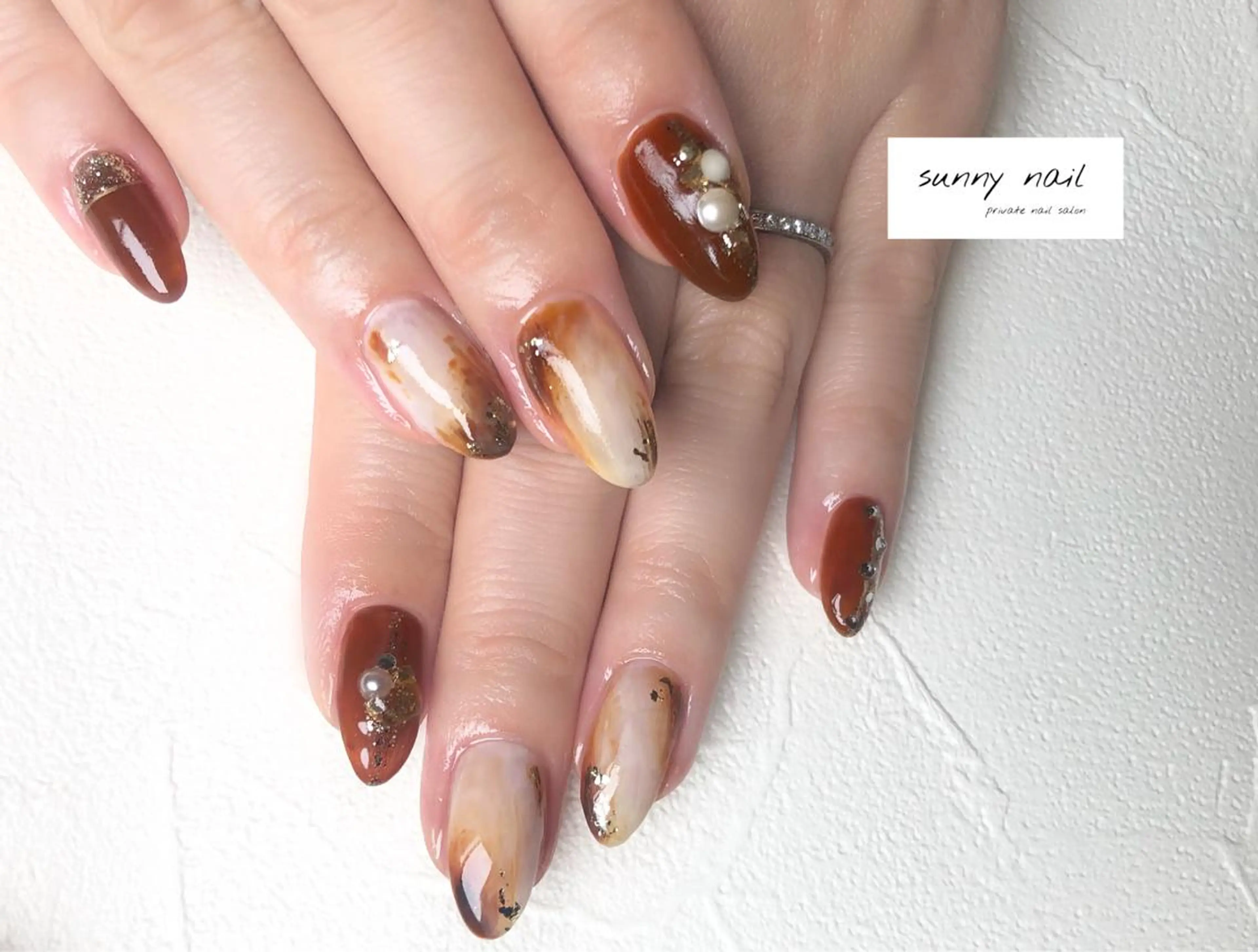 ネイル アートネイル べっ甲ネイル ブラウン ジェルネイル ニュアンスネイル sunny nailのネイルデザイン