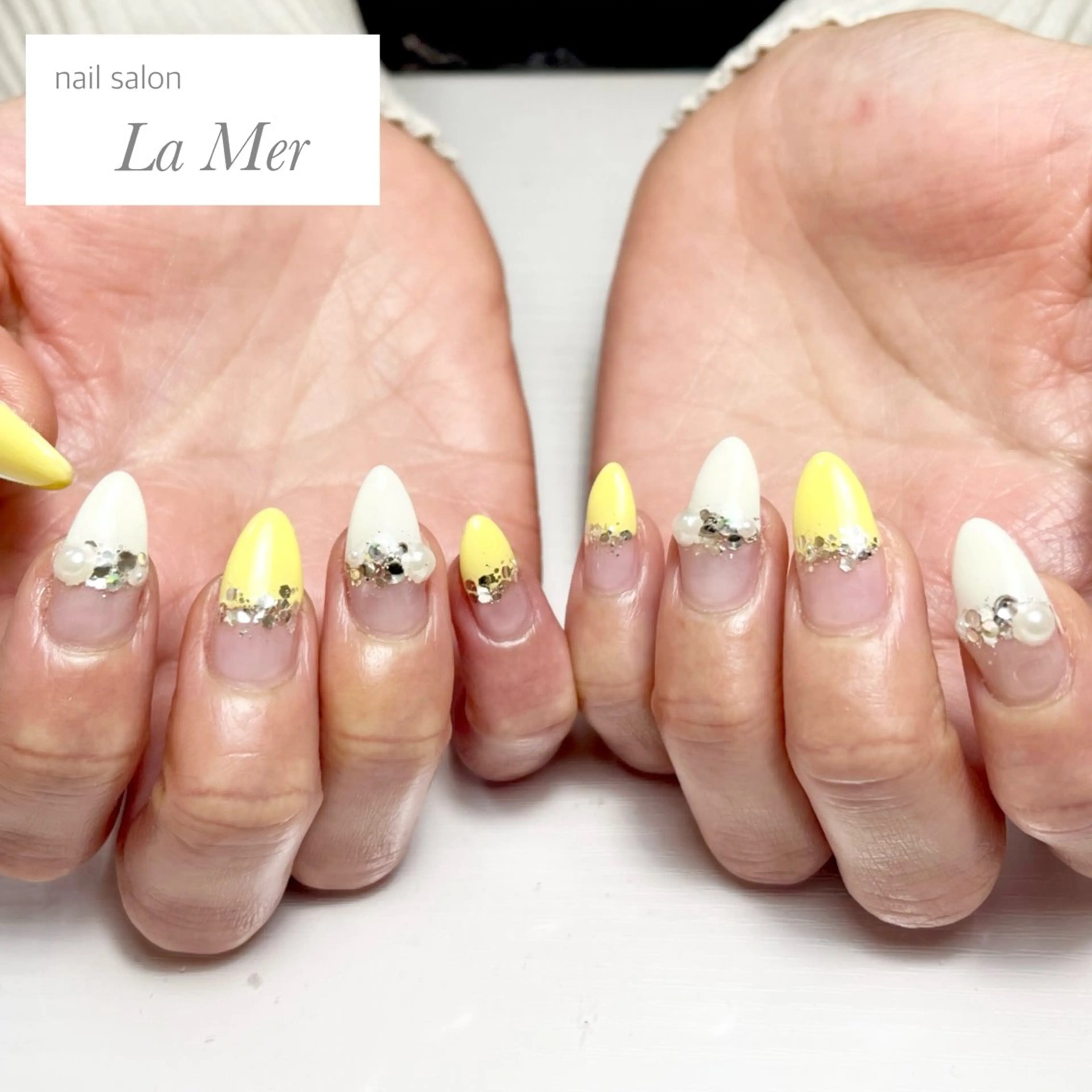 ネイル フレンチネイル ラメ(グリッター) オフィスネイル シンプルネイル 春ネイル ハンドネイル nailsalon La Merのネイルデザイン