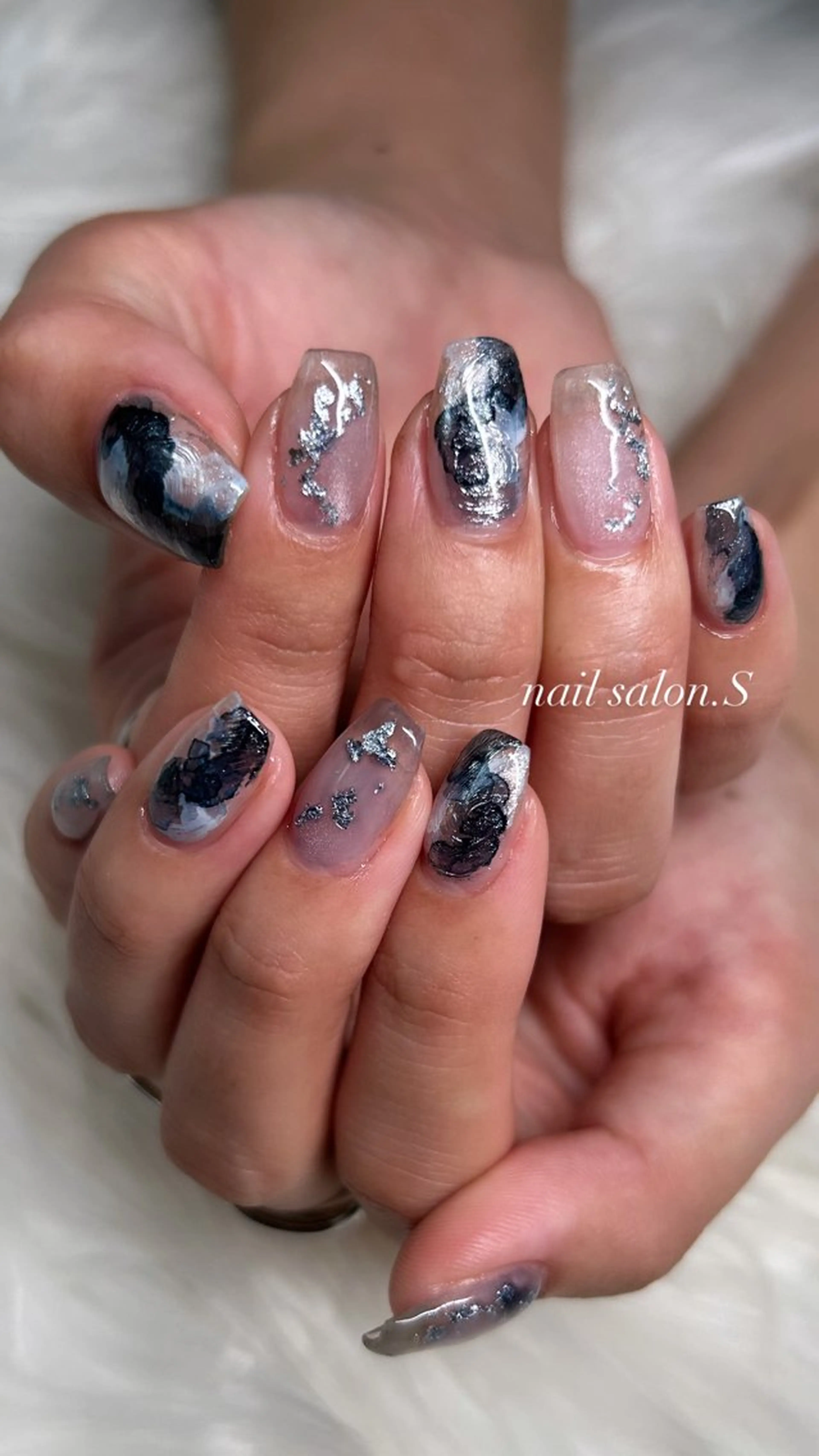 ネイル アートネイル ニュアンスネイル 関山 志乃のネイルデザイン