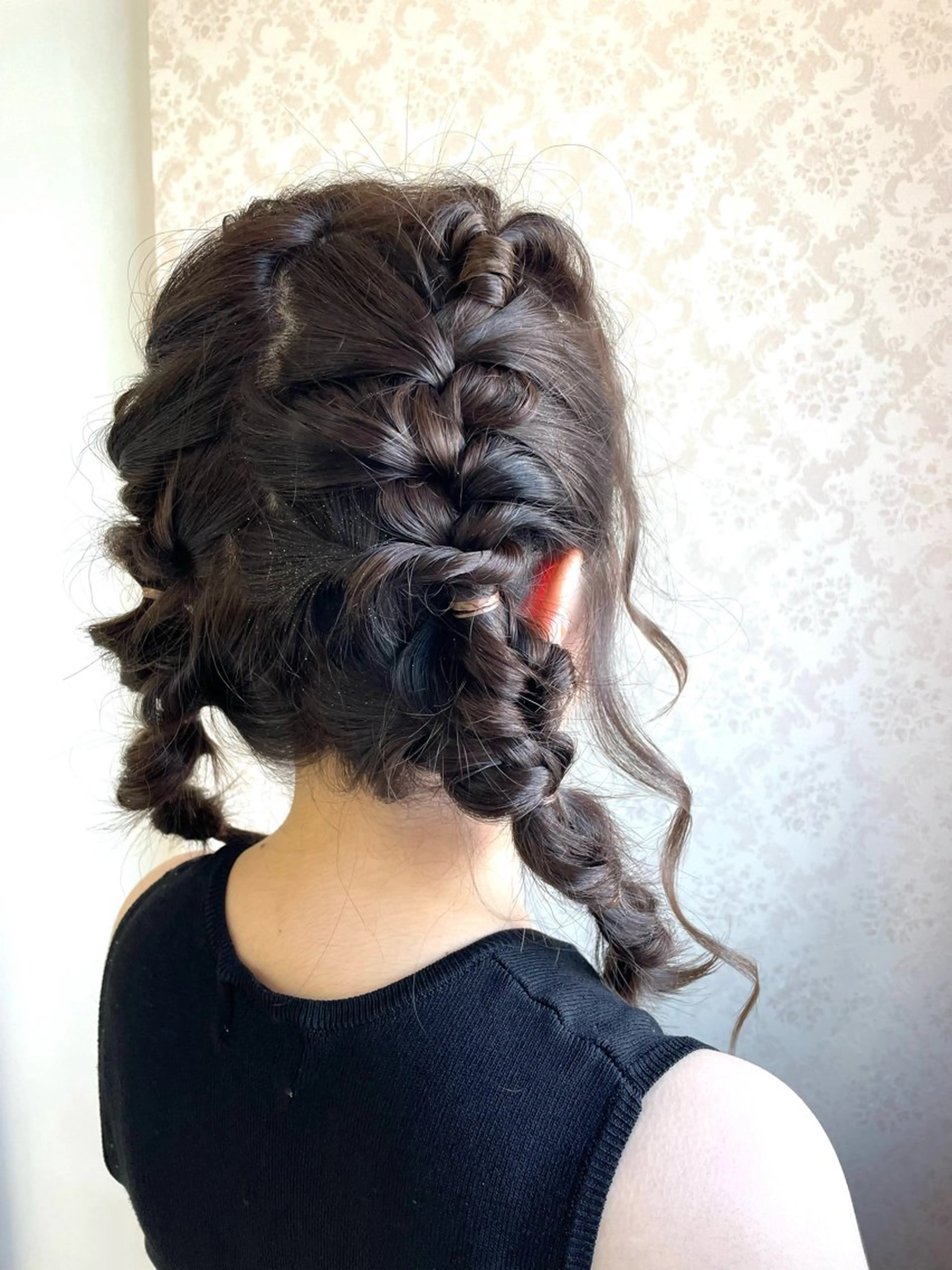 ヘアアレンジ ヒヨシ ルナのヘアスタイル