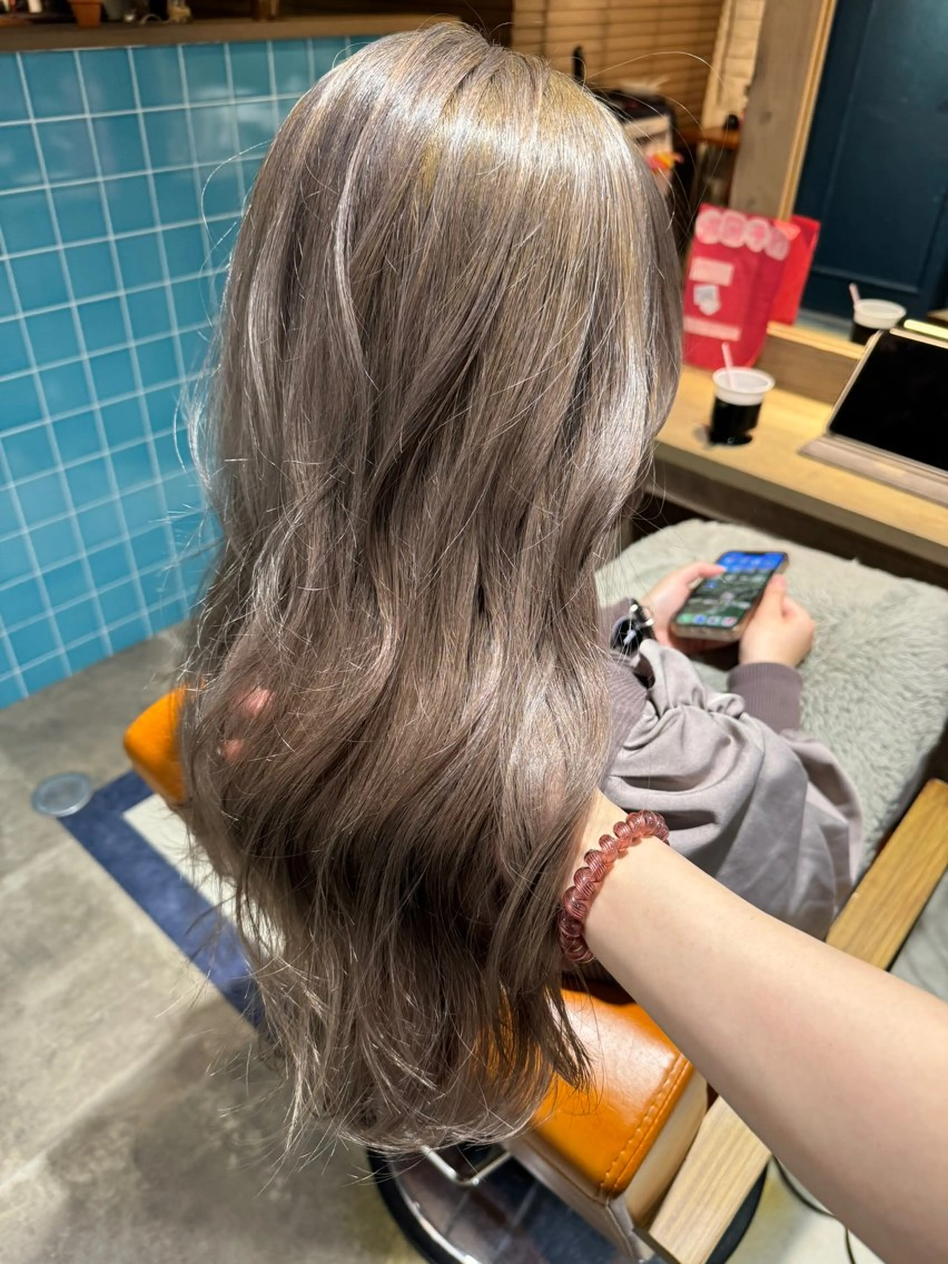 カラー 🐻結んでも可愛い hair EMI🐻のヘアスタイル