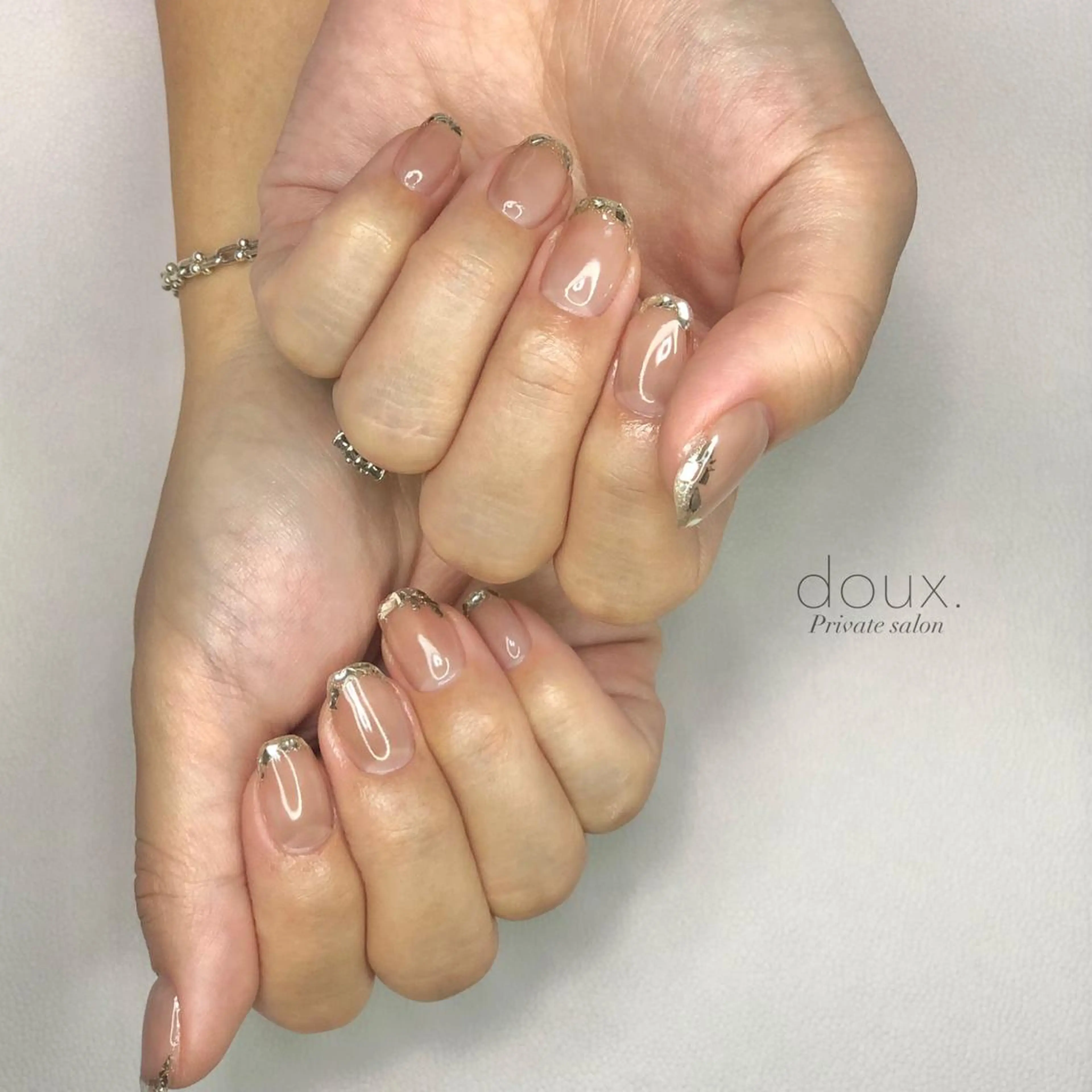 ネイル ブラウン フレンチネイル ガラスフレンチ doux. nailのネイルデザイン