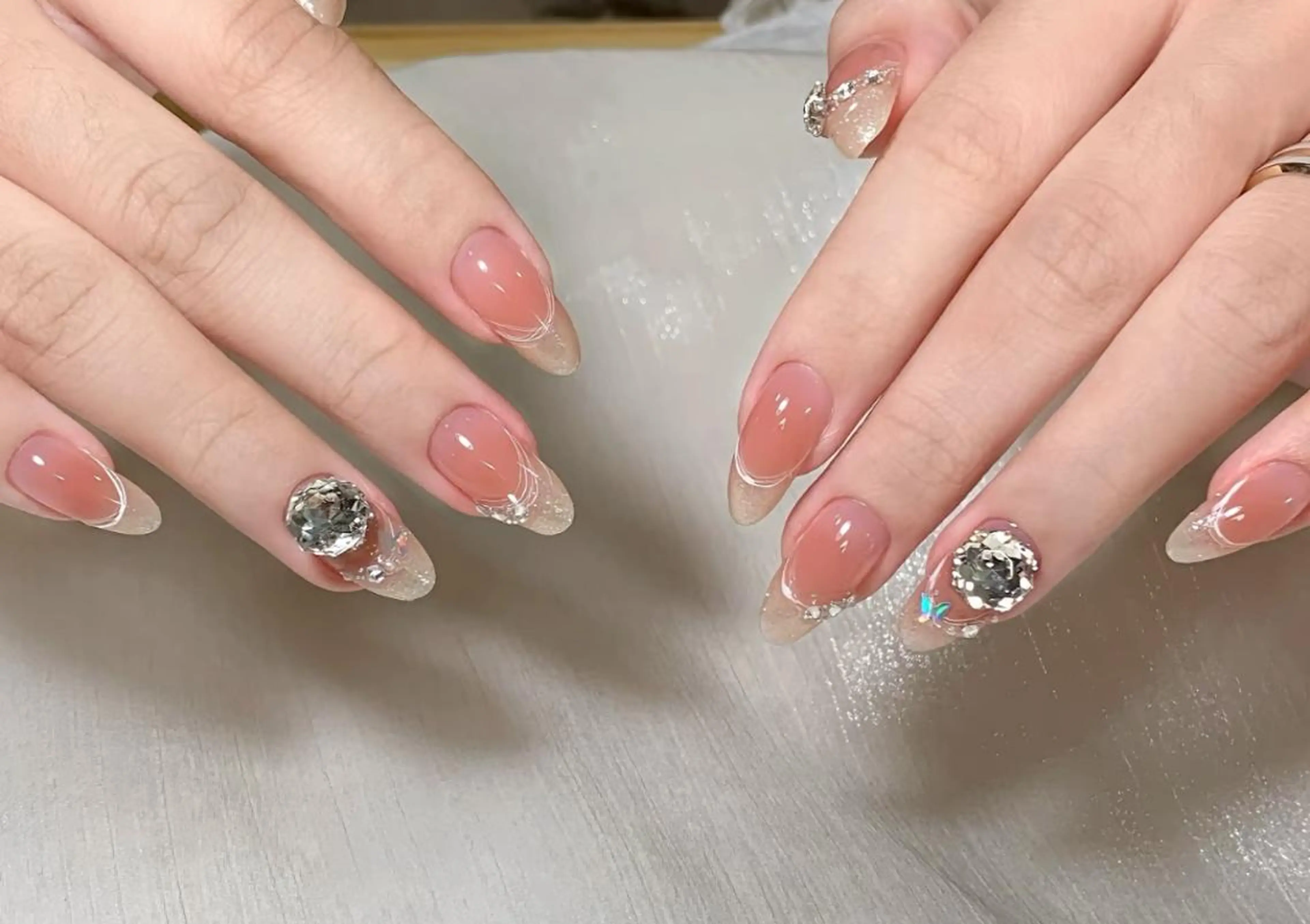 ネイル ハンドネイル 🎀 Ayaka_nailのネイルデザイン