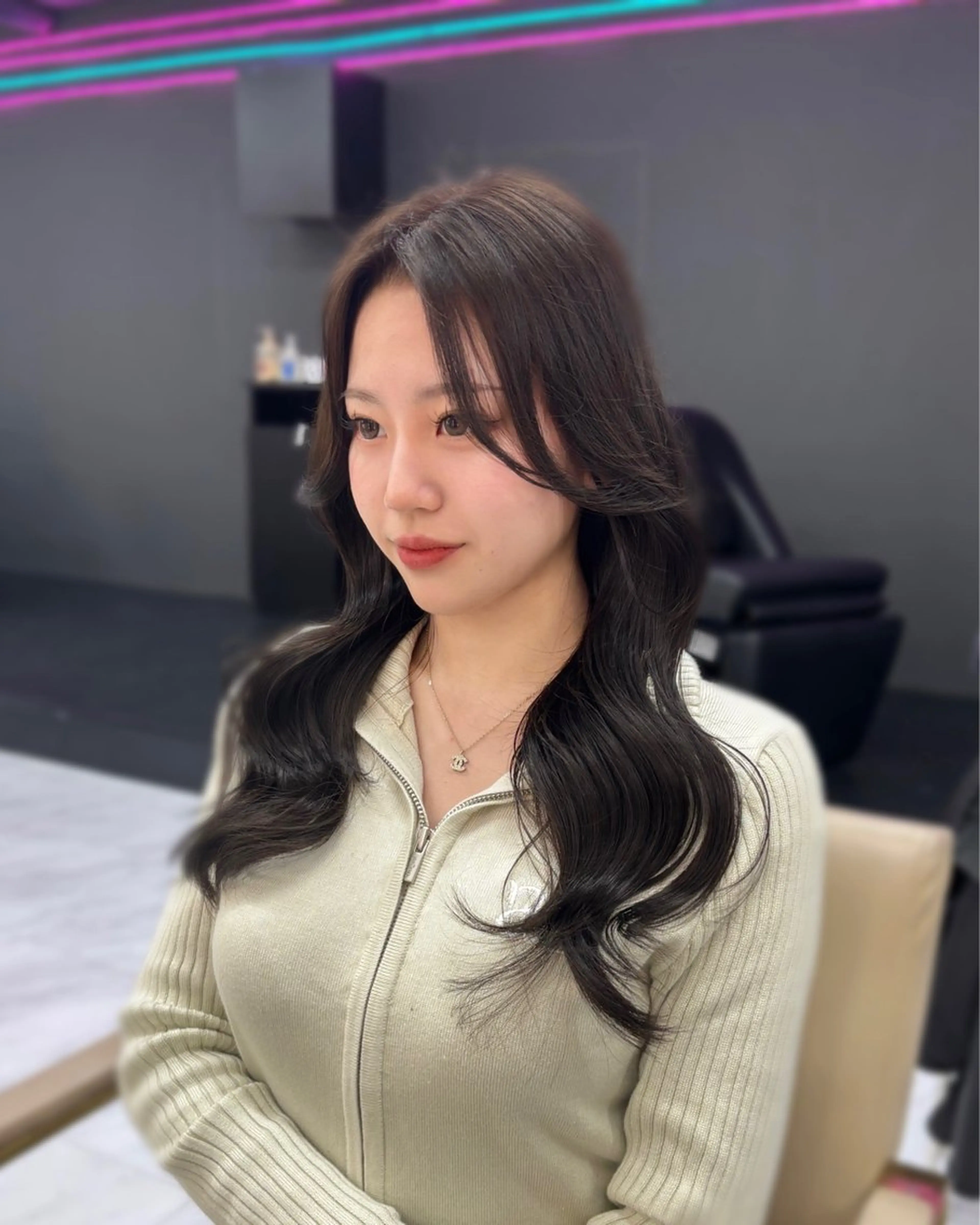 セミロング カラー ブラウンカラー ヘアカラー 岡山 愛のヘアスタイル