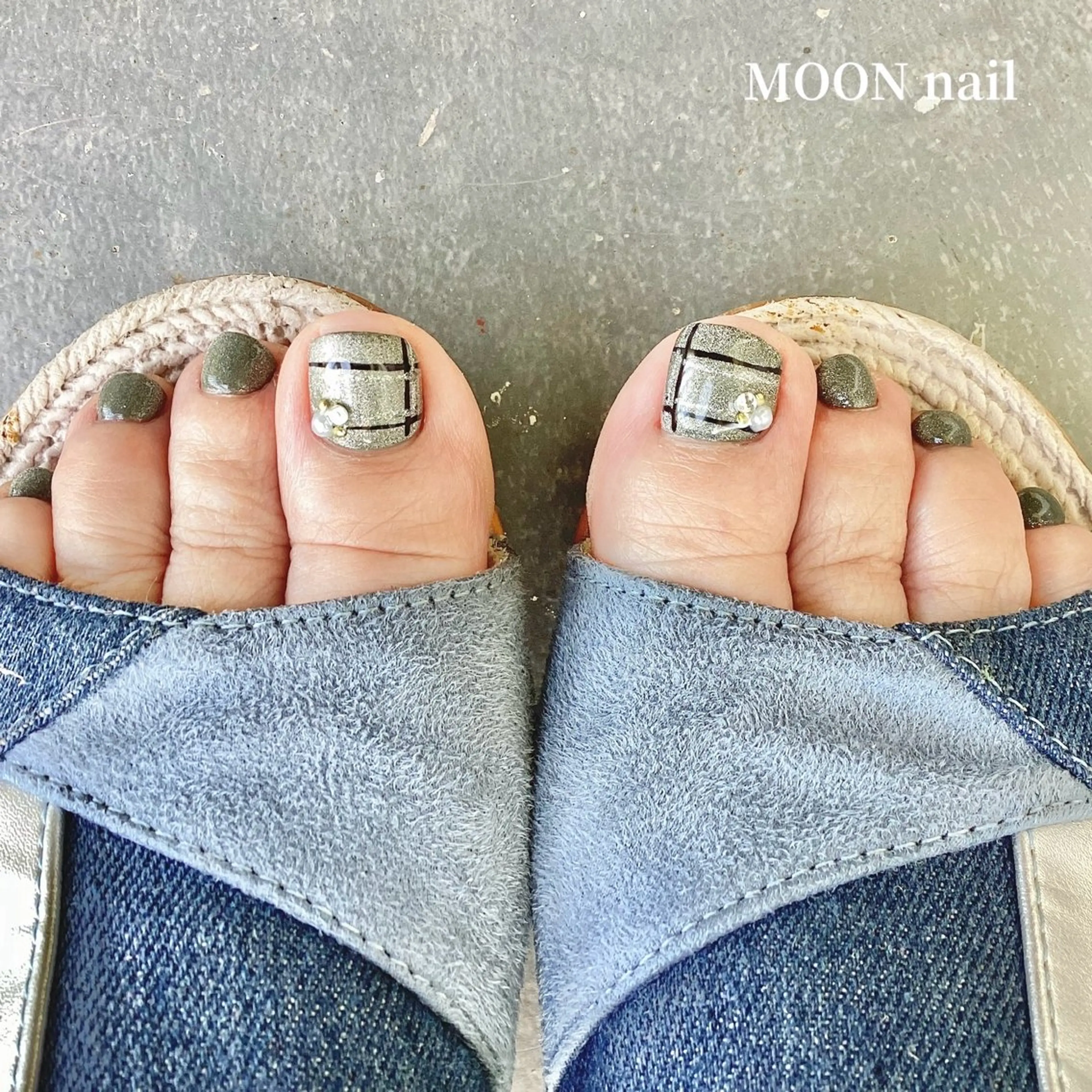 ネイル マグネットネイル フットネイル 浦添 MOON  nailのネイルデザイン
