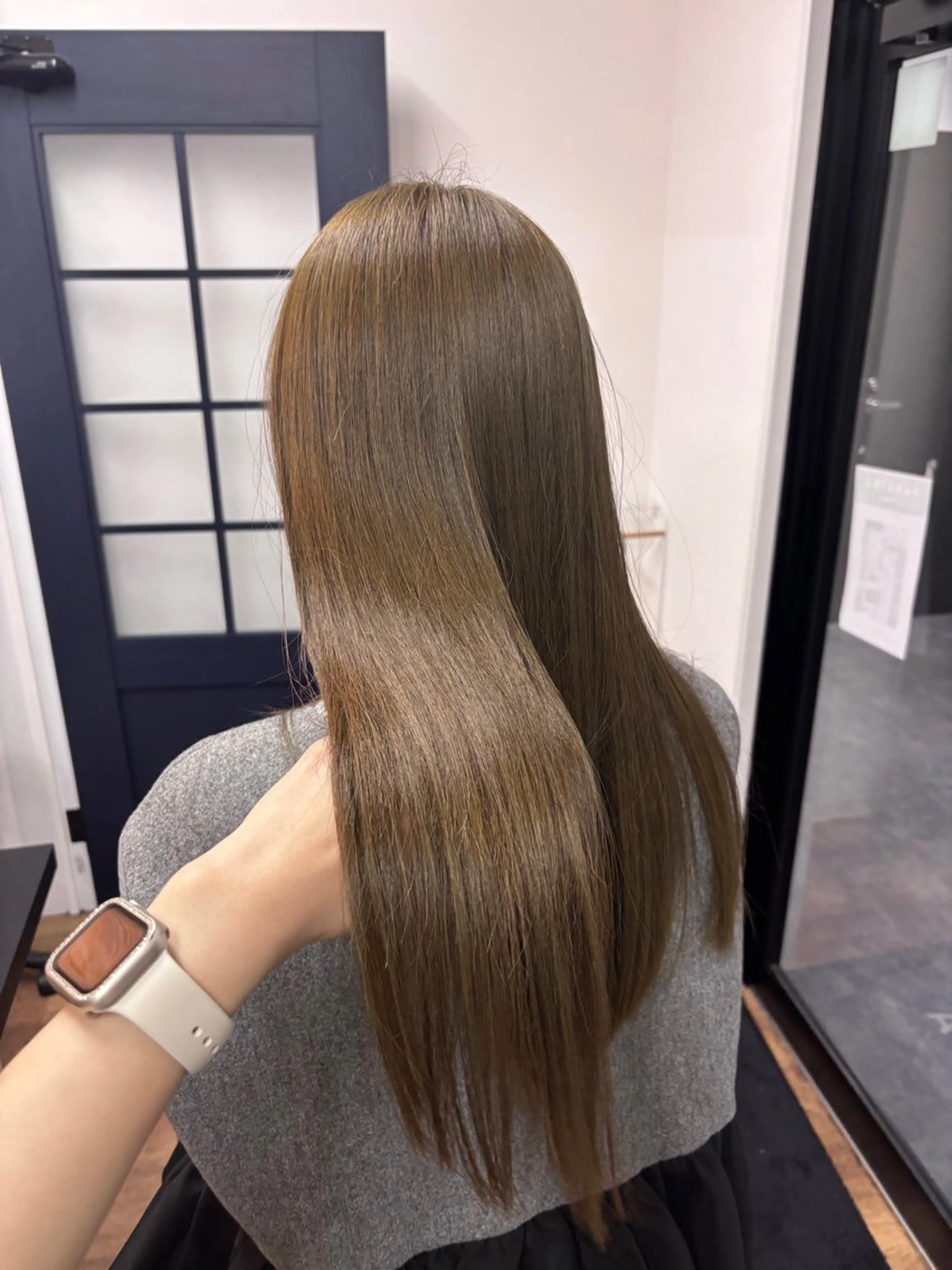 ロング カラー 明賀　瞳 /みょうが　ひとみのヘアスタイル