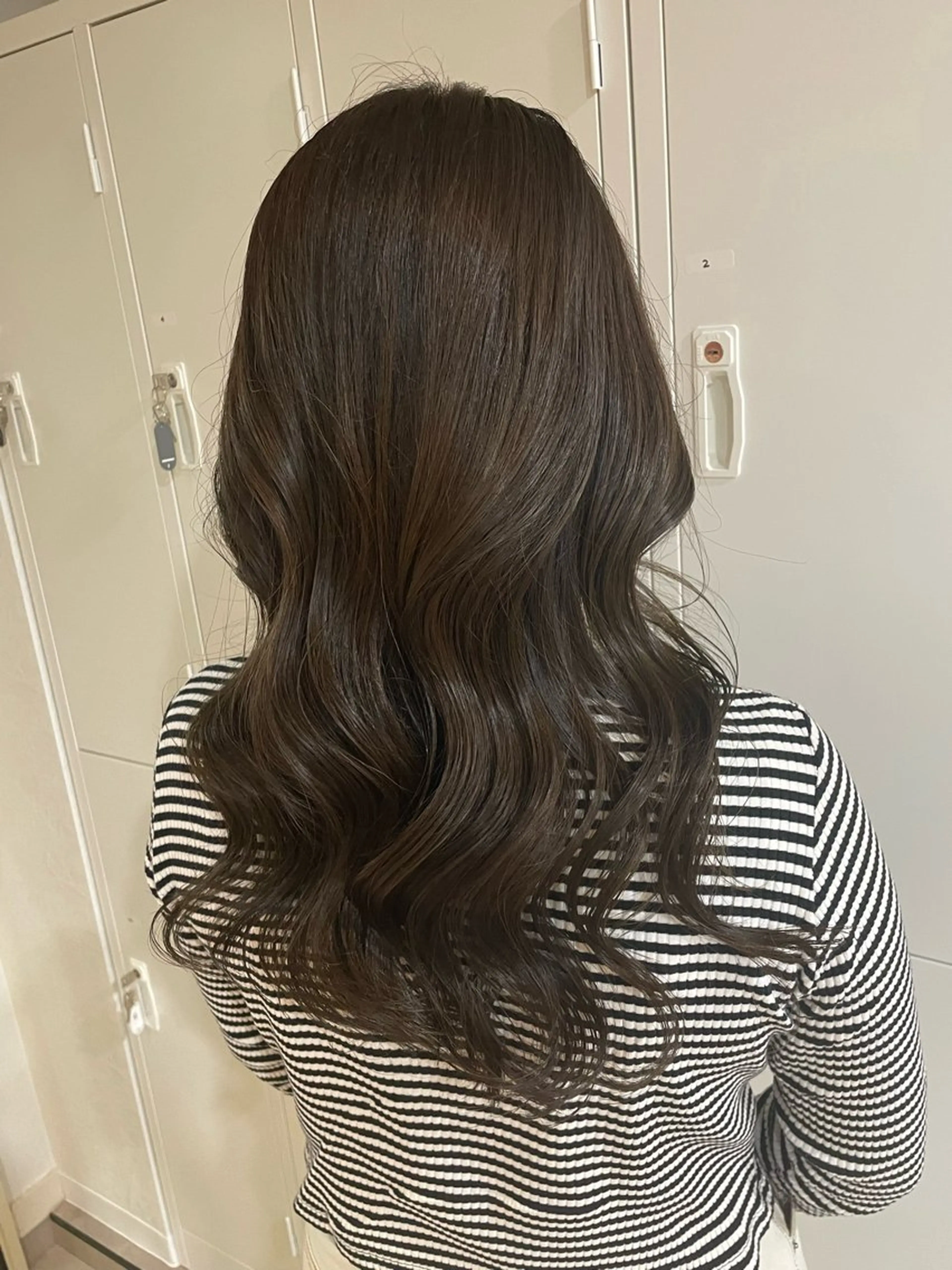 セミロング 透明感ベージュカラー yumekaのヘアスタイル