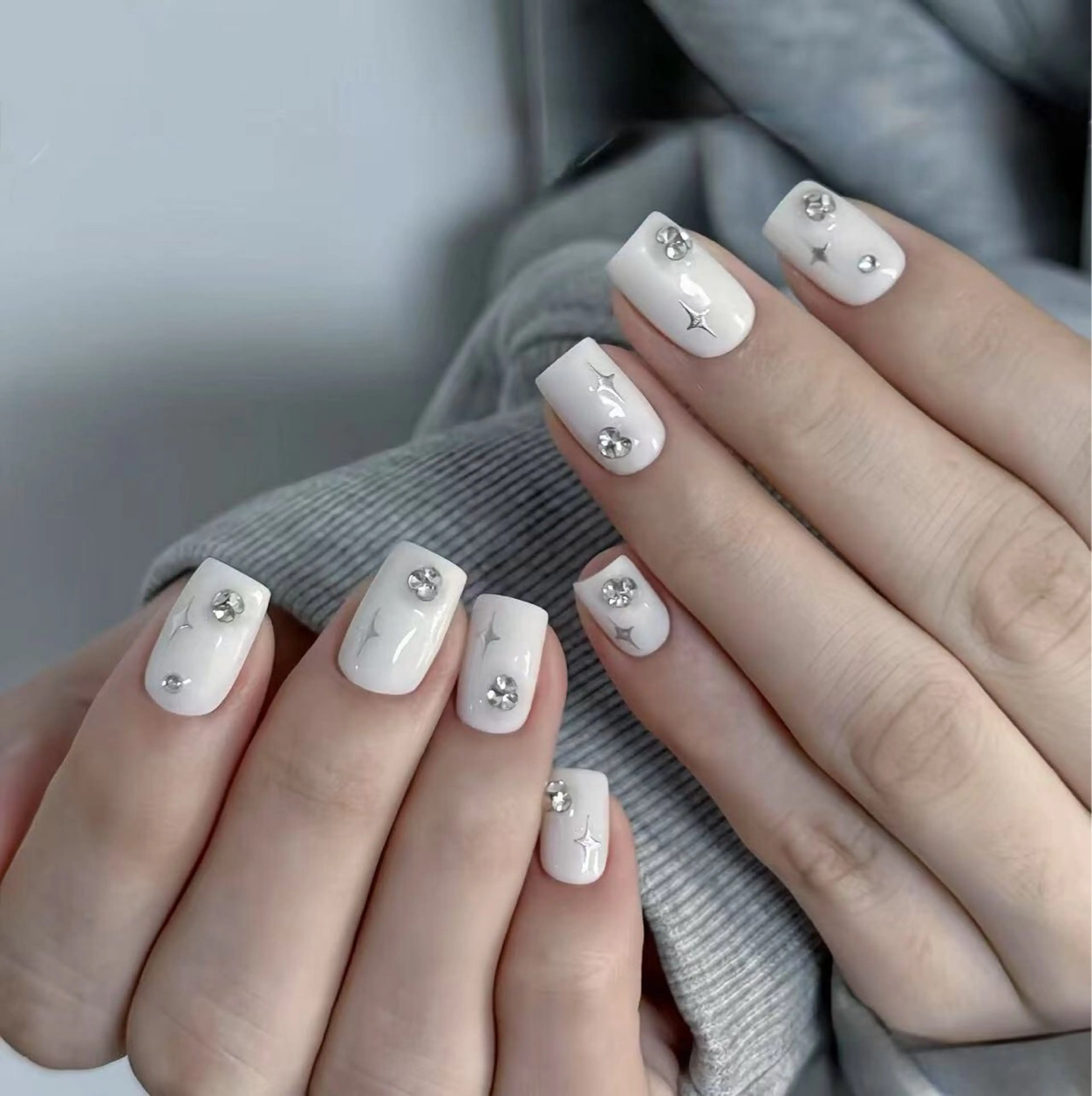 ネイル 小 雨のネイルデザイン