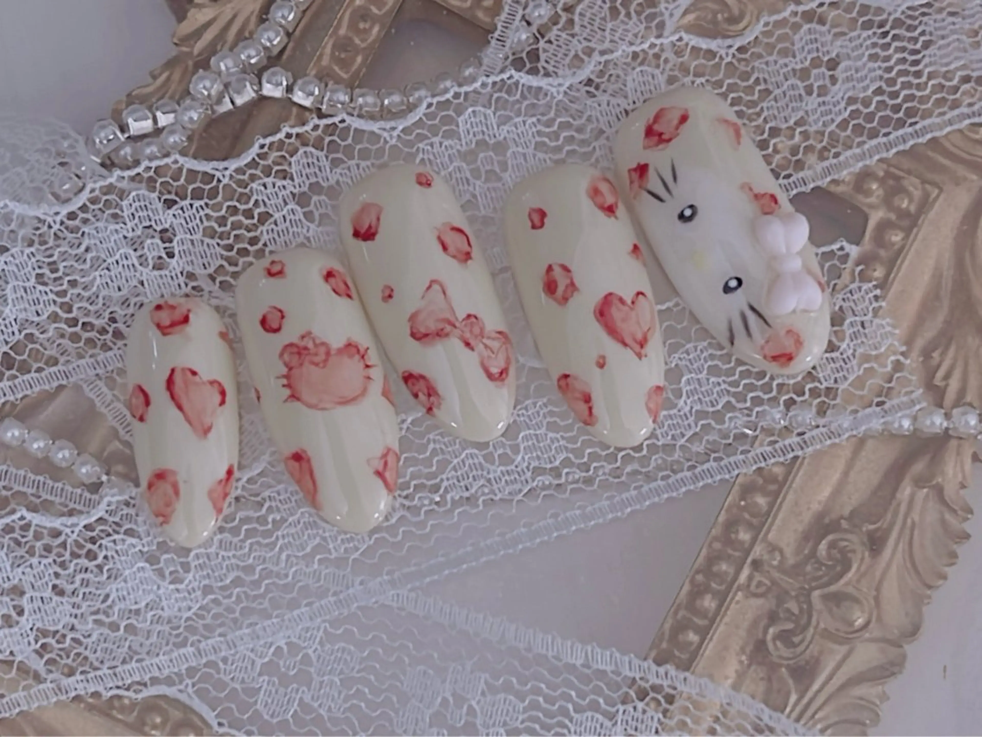 ネイル KARI ネイルサロンのネイルデザイン