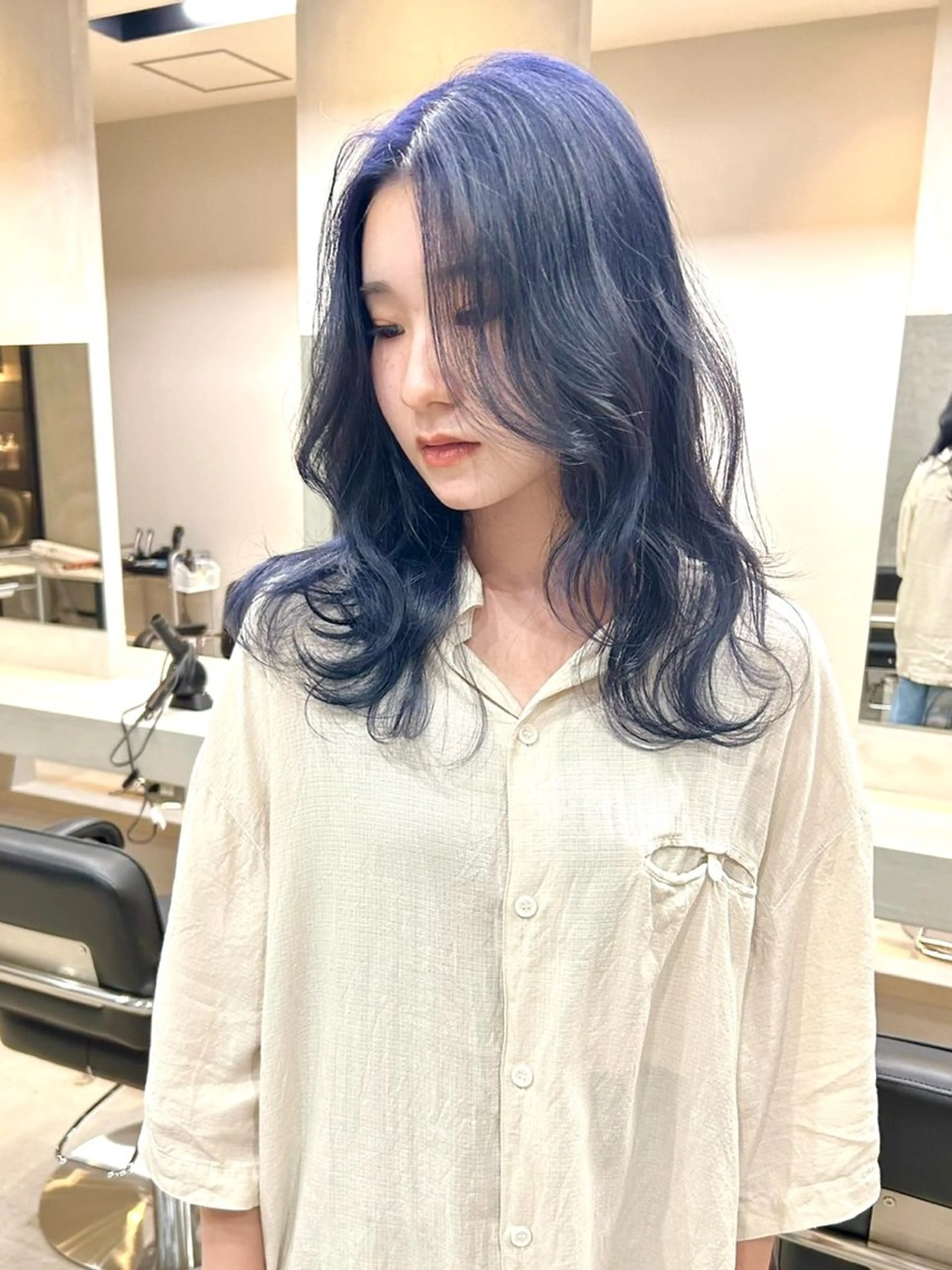 セミロング カラー ネイビーカラー ヘアカラー 艶カラー YOSHIMURAのヘアスタイル