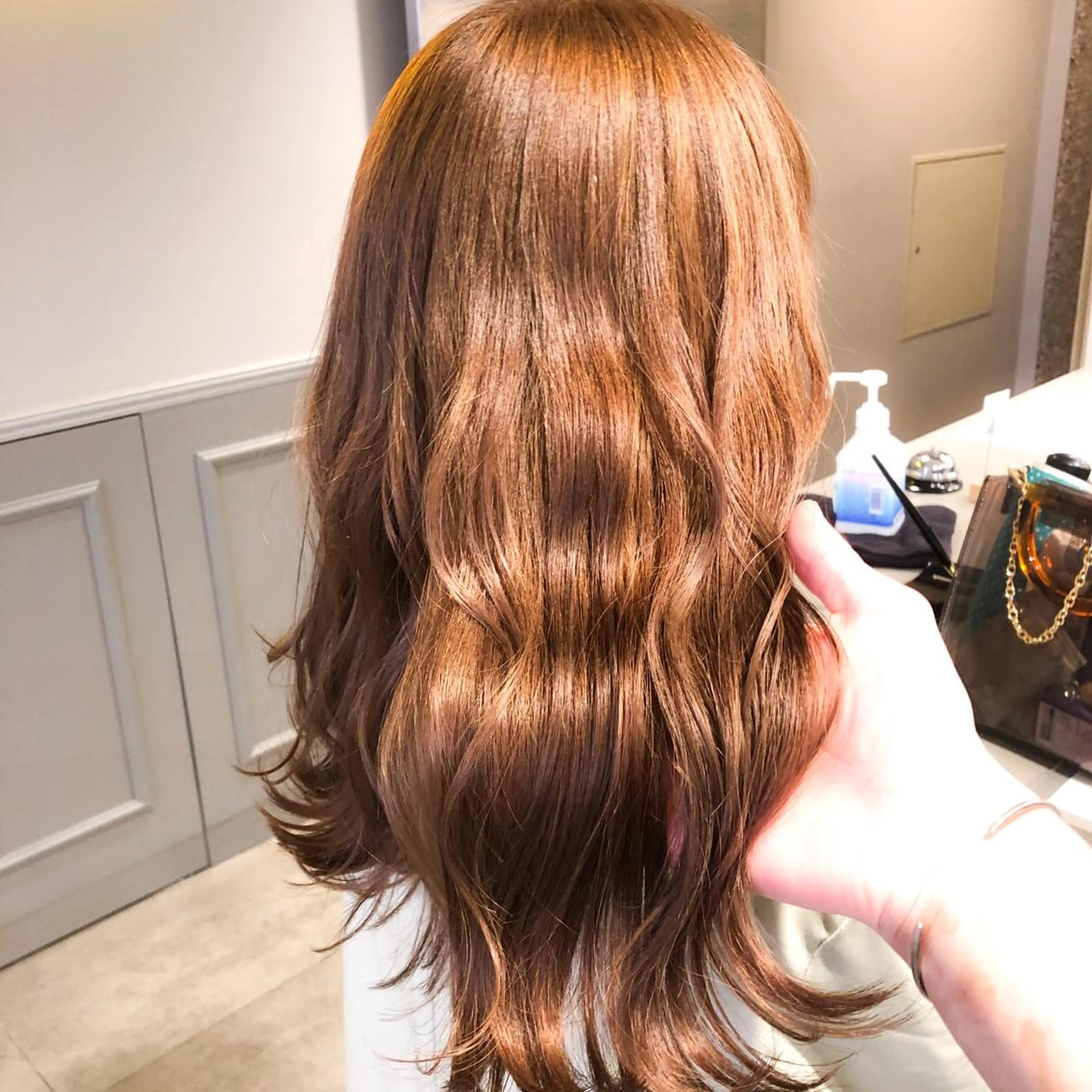 ロング カラー カット ヘアカラー ハイトーン×レイヤー カットTAKUMIのヘアスタイル