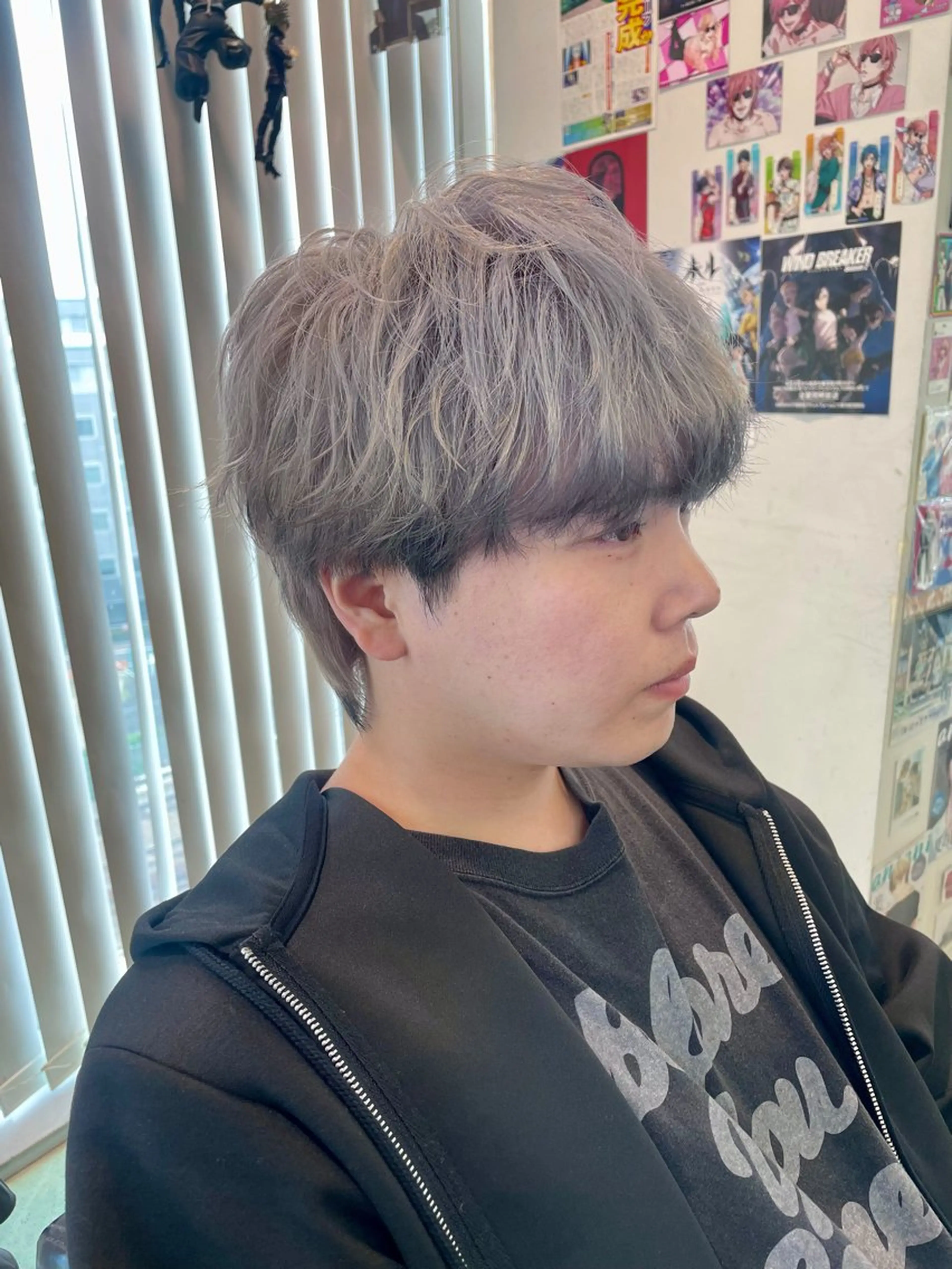 ショート ヘアカラー トリートメント 🍭ハイトーン/ デザインカラー🦄のヘアスタイル