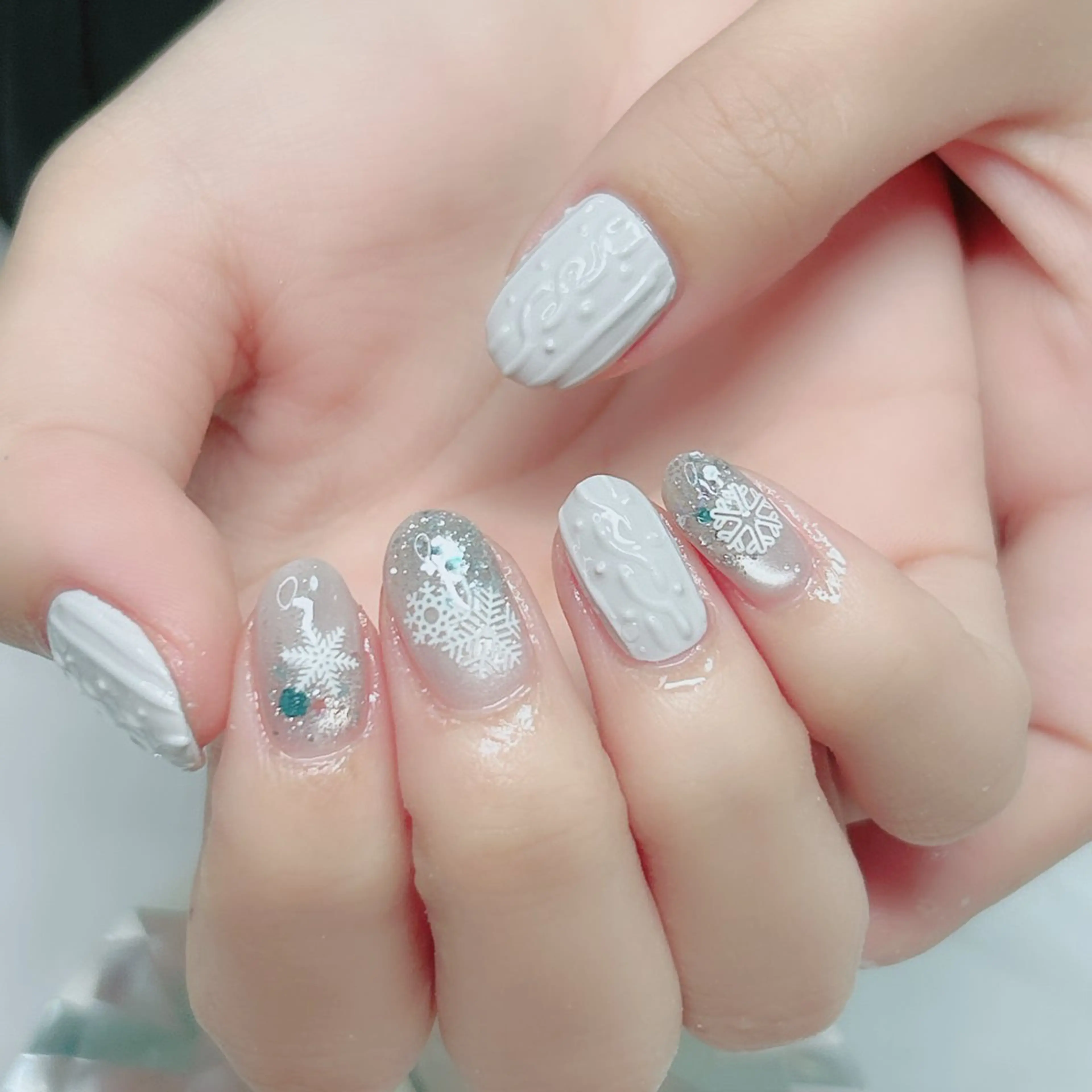 ネイル オーロラネイル ミラーネイル オフィスネイル ワンカラーネイル シンプルネイル ハンドネイル Cute Tips nailのネイルデザイン