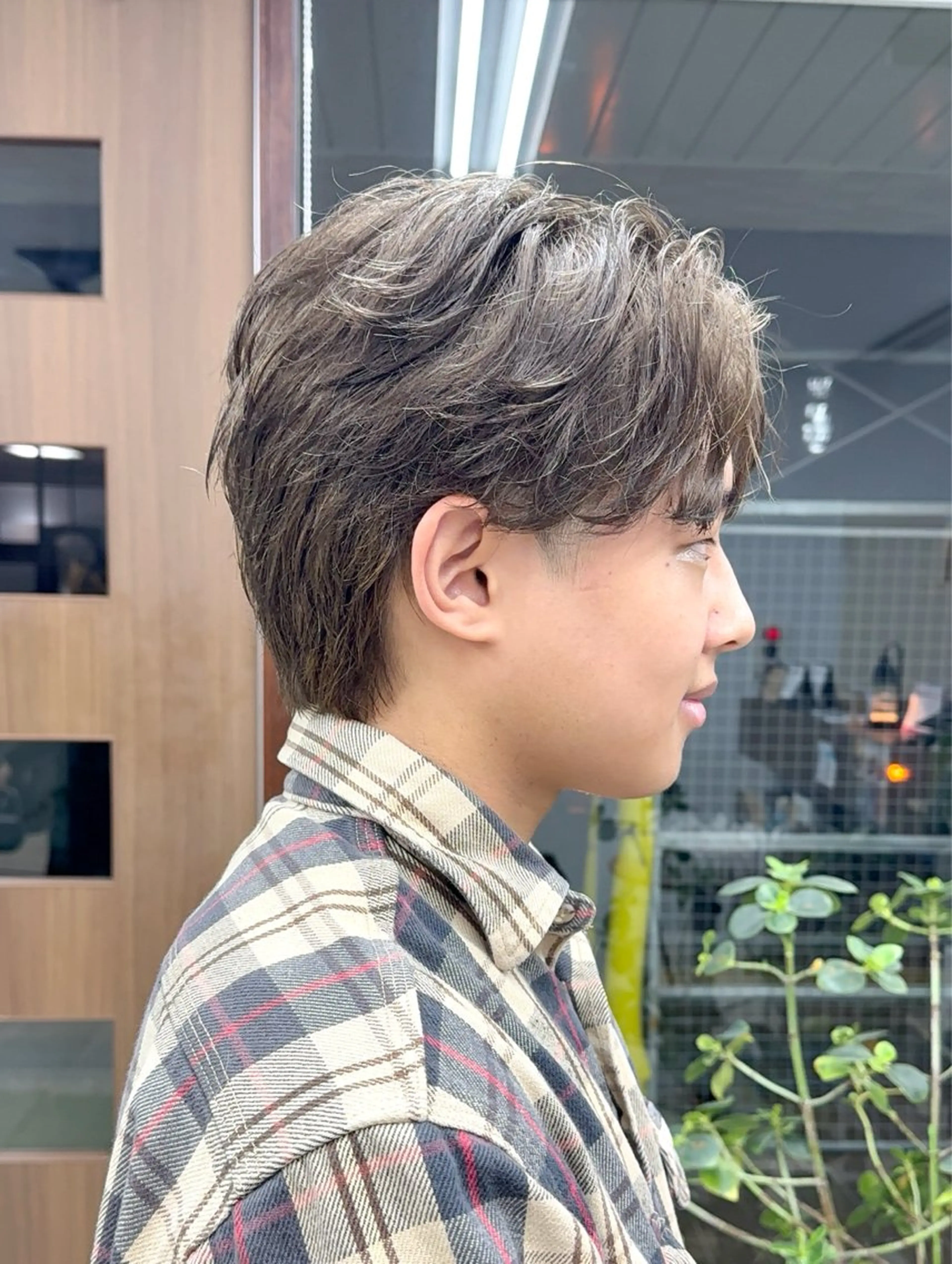 ショート カラー メンズ メンズブリーチ ブリーチ ブラウンカラー 透明感カラー ミルクティーブラウン ヘアカラー メンズパーマの達人 / タカシマダイスケのヘアスタイル