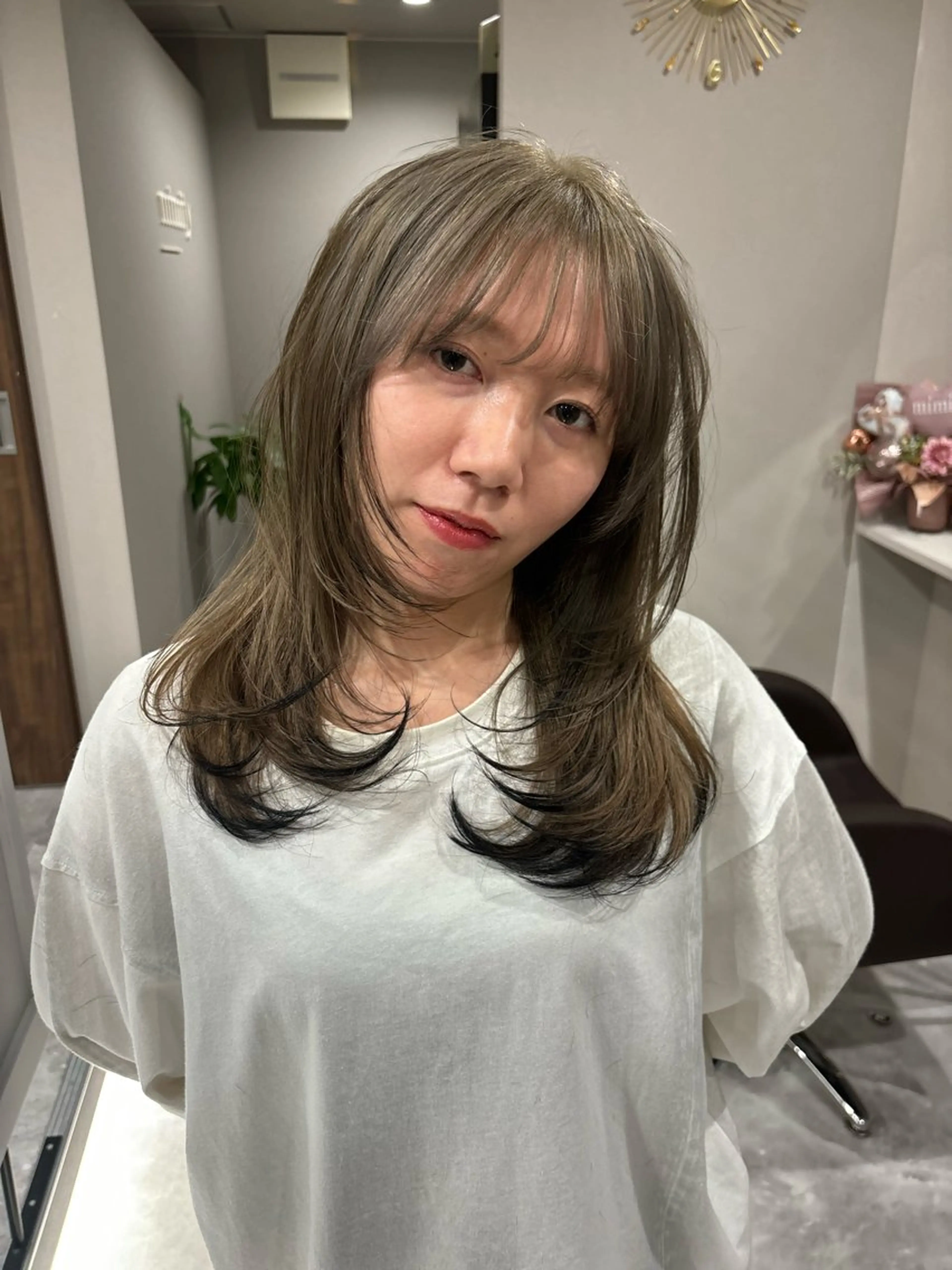 ミディアム レイヤーカット yosuke 梅田/バレイヤージュのヘアスタイル