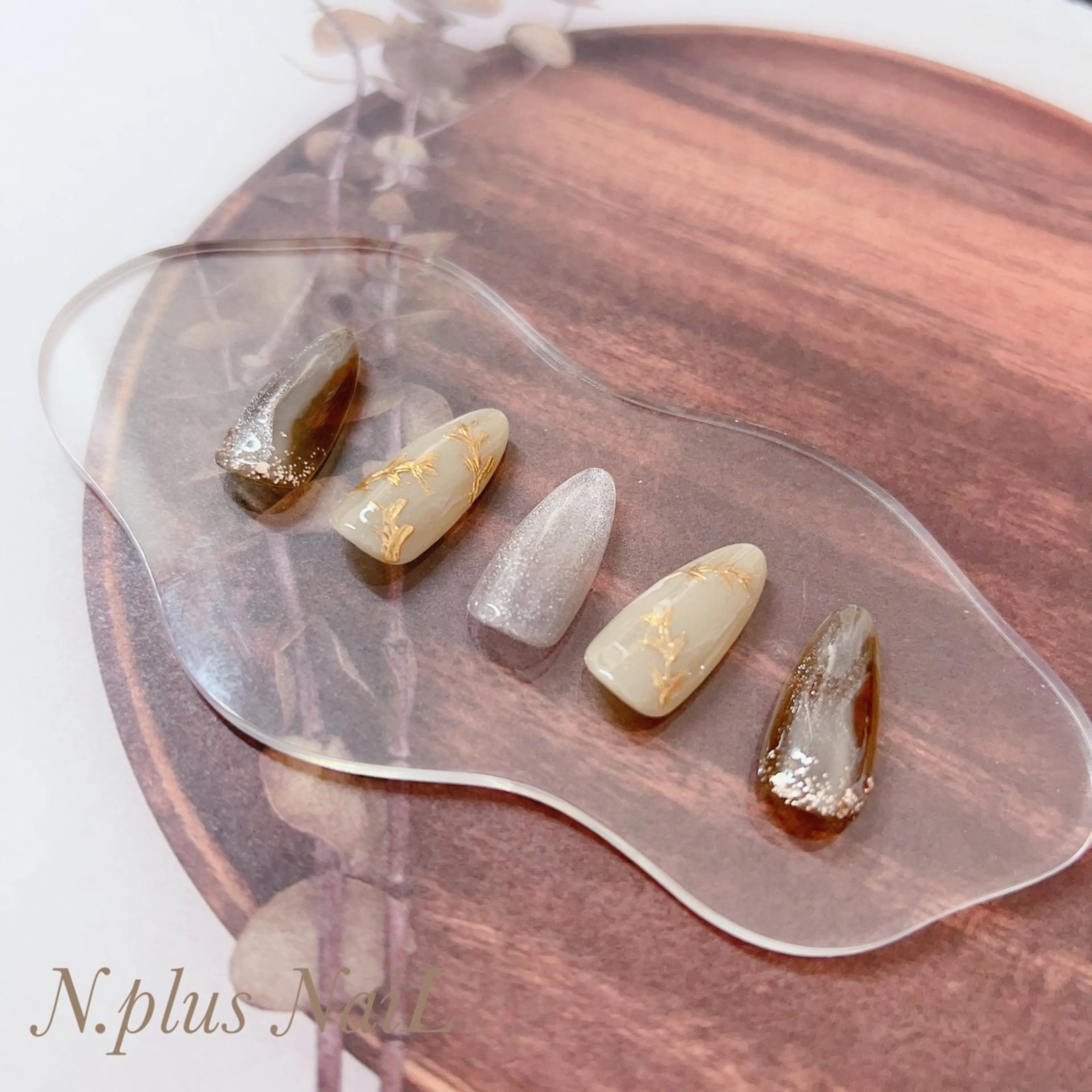 ネイル キラキラネイル N.plus NaiLのネイルデザイン