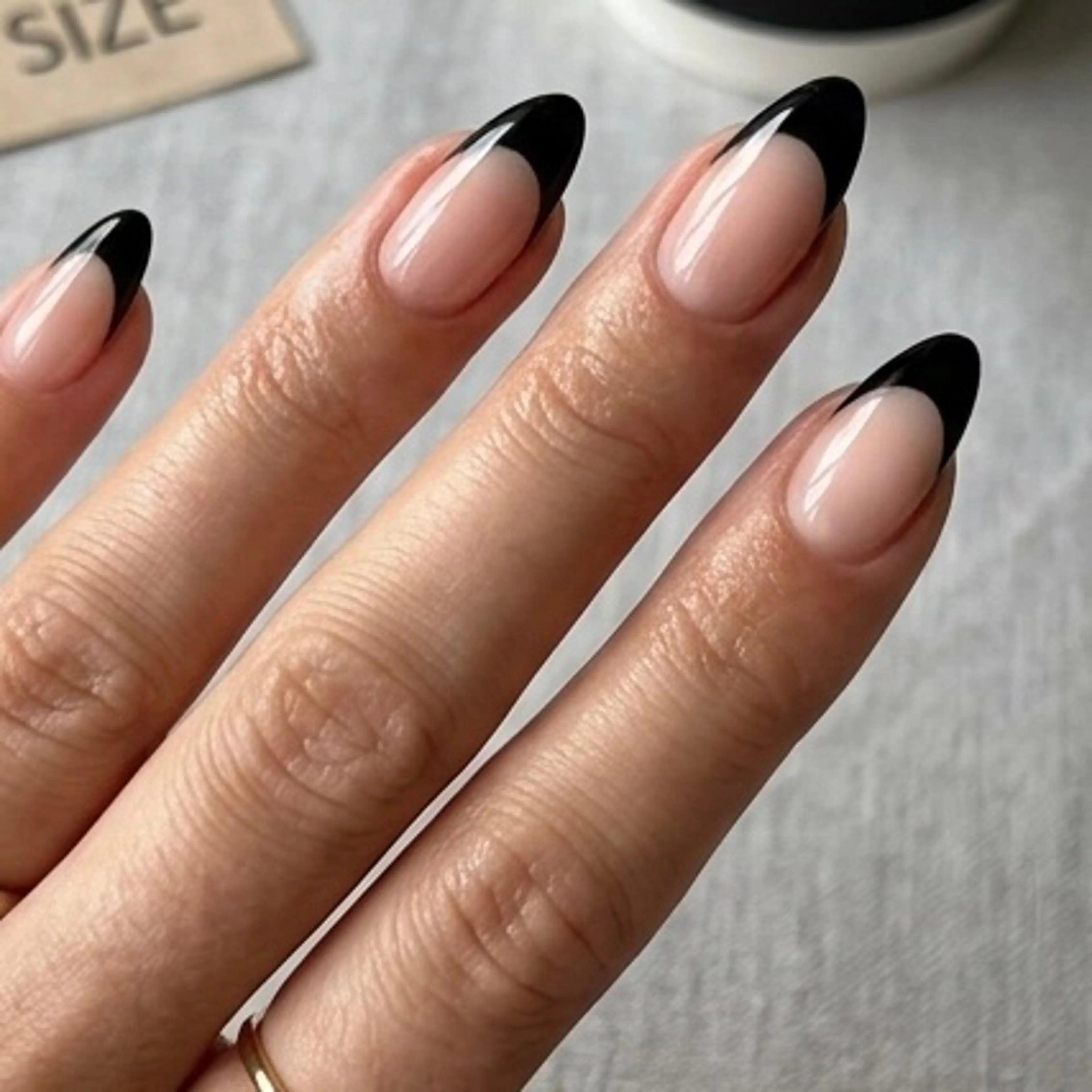 ネイル UNABOMBA (24時間営業)のネイルデザイン