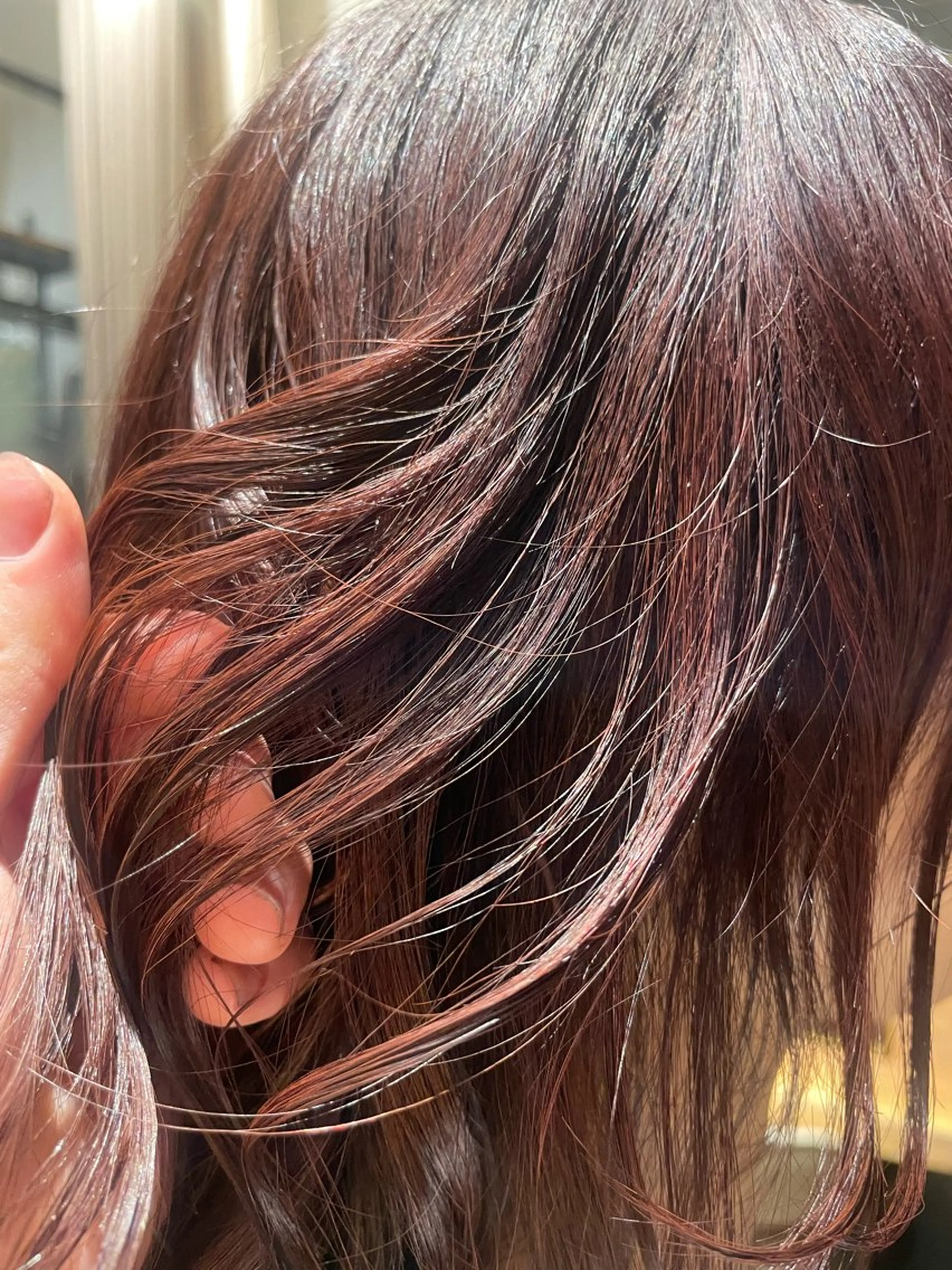 カラー Hiroka / NANAのヘアスタイル