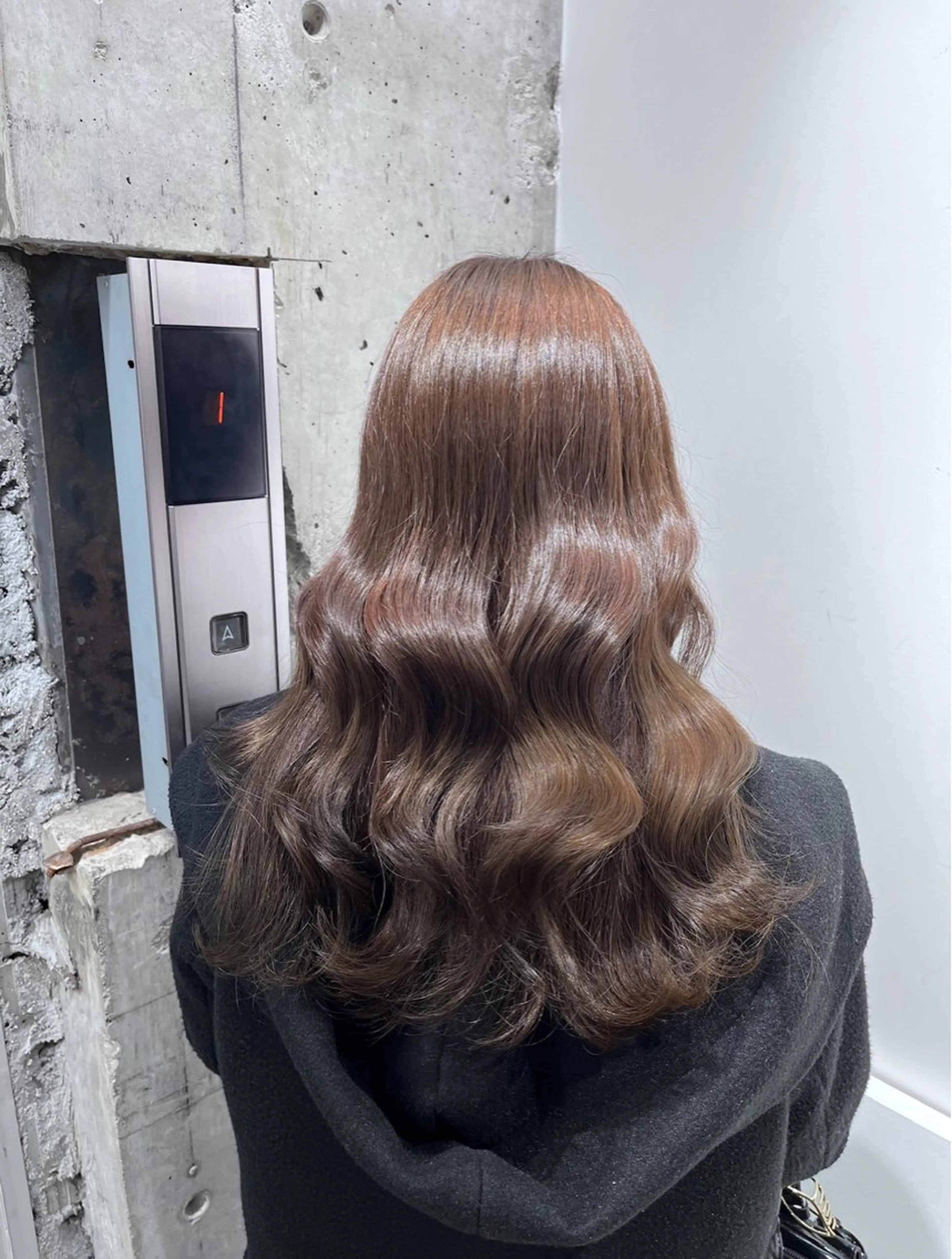 ロング カラー カット ヘアカラー newi 天王寺 🪐airiのヘアスタイル