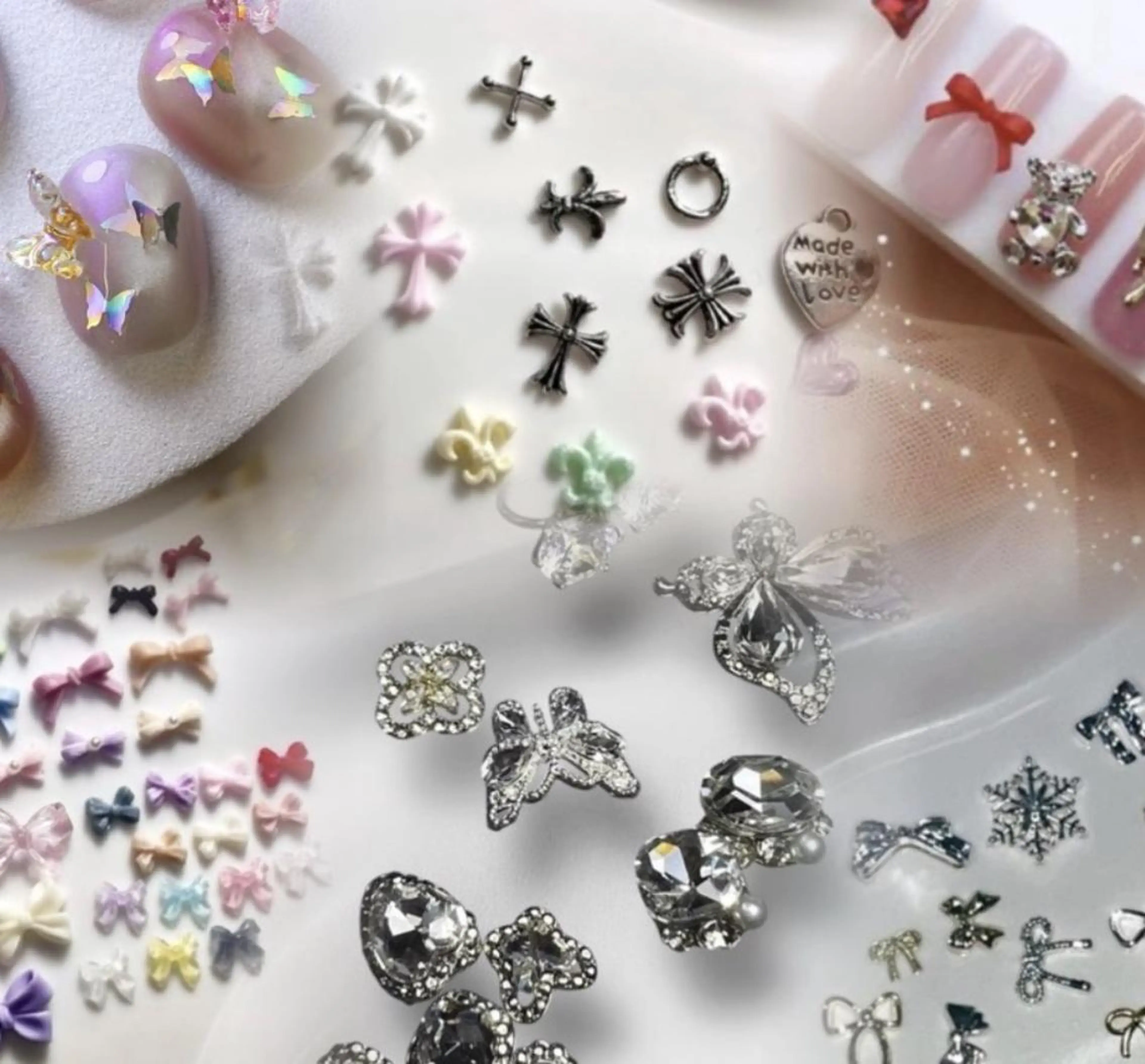 口コミ書いてくださる方限定🉐パーツつけ放題🎀オフ込み90分以内！土台はマグネットorワンカラーorフラッシュラメの写真