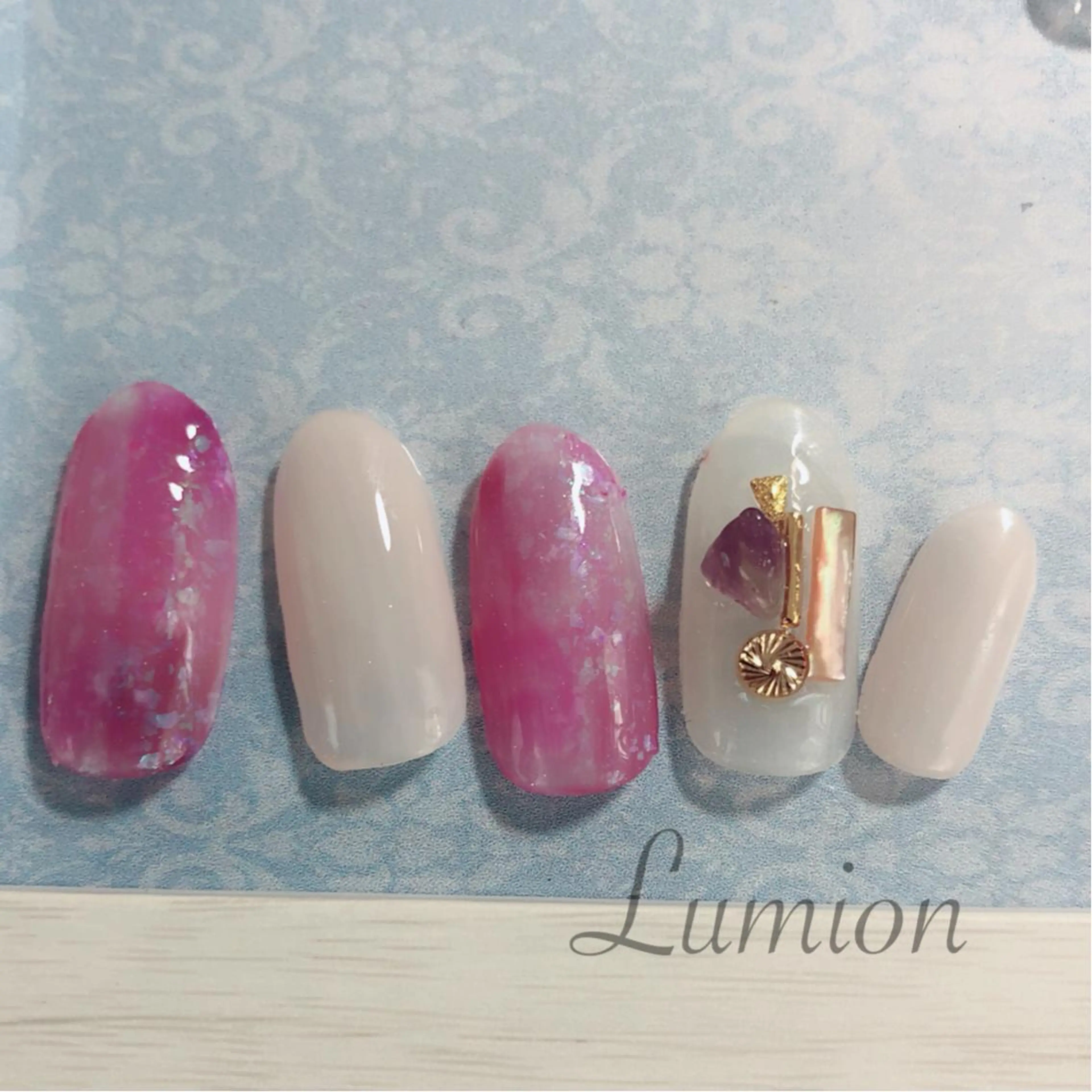 ネイル ニュアンスネイル ハンドネイル nailroom Lumionのネイルデザイン