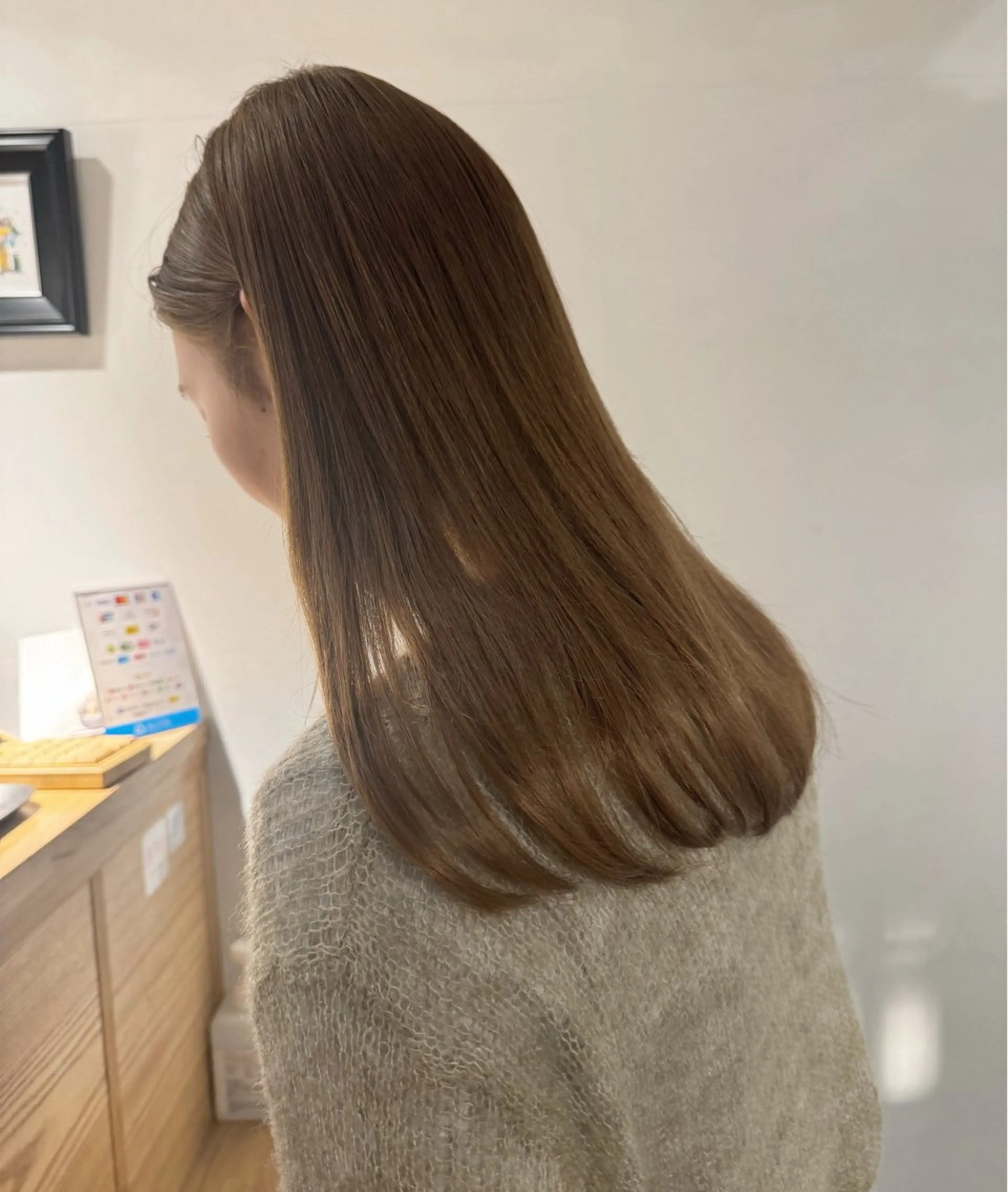 ロング カラー ベージュカラー ブリーチ 似合わせカット🫧 吉見衣生のヘアスタイル