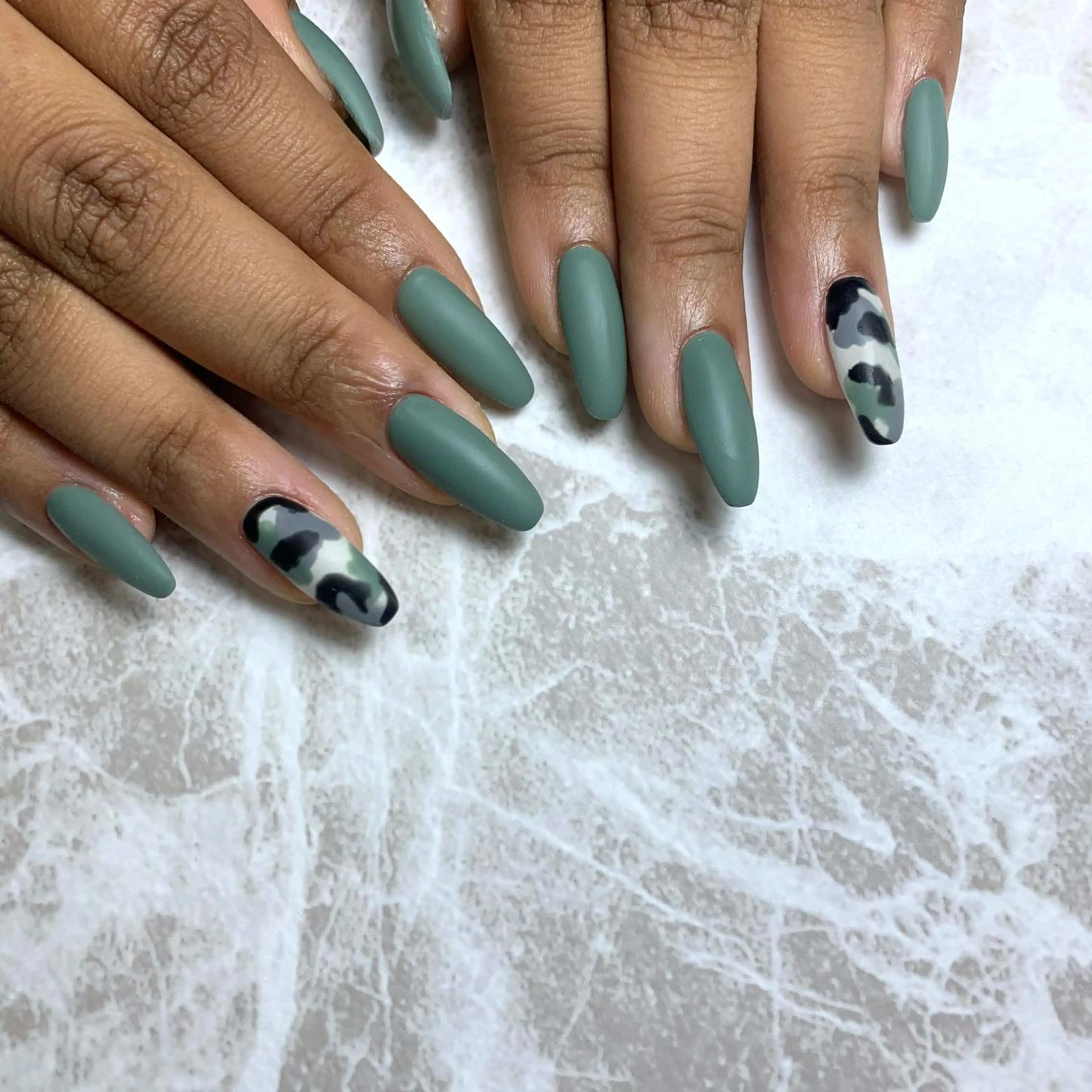 ネイル マットネイル スカルプネイル repos~ルポ~所属・里見 麗のネイルデザイン