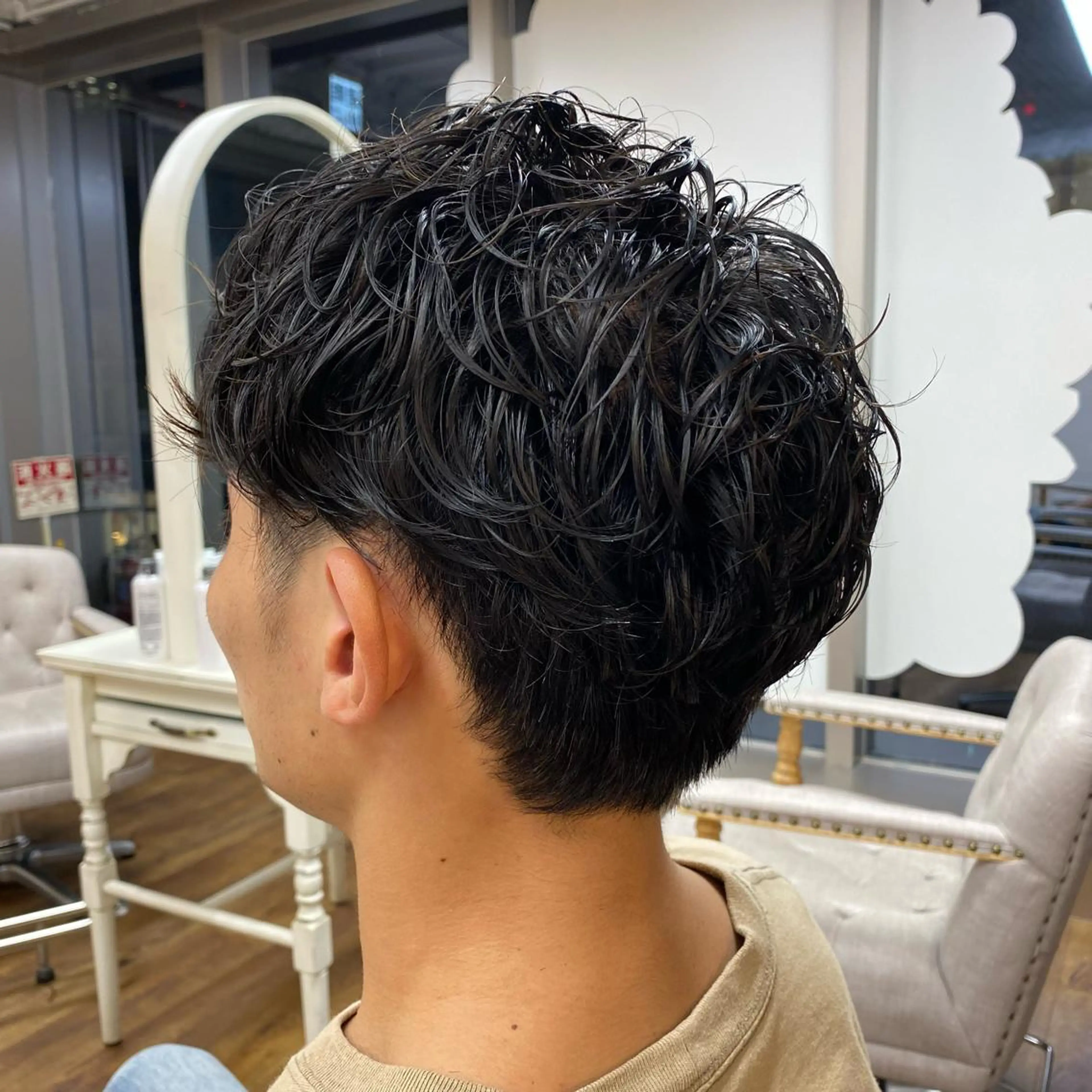 ショート パーマ メンズ 大場 優のヘアスタイル