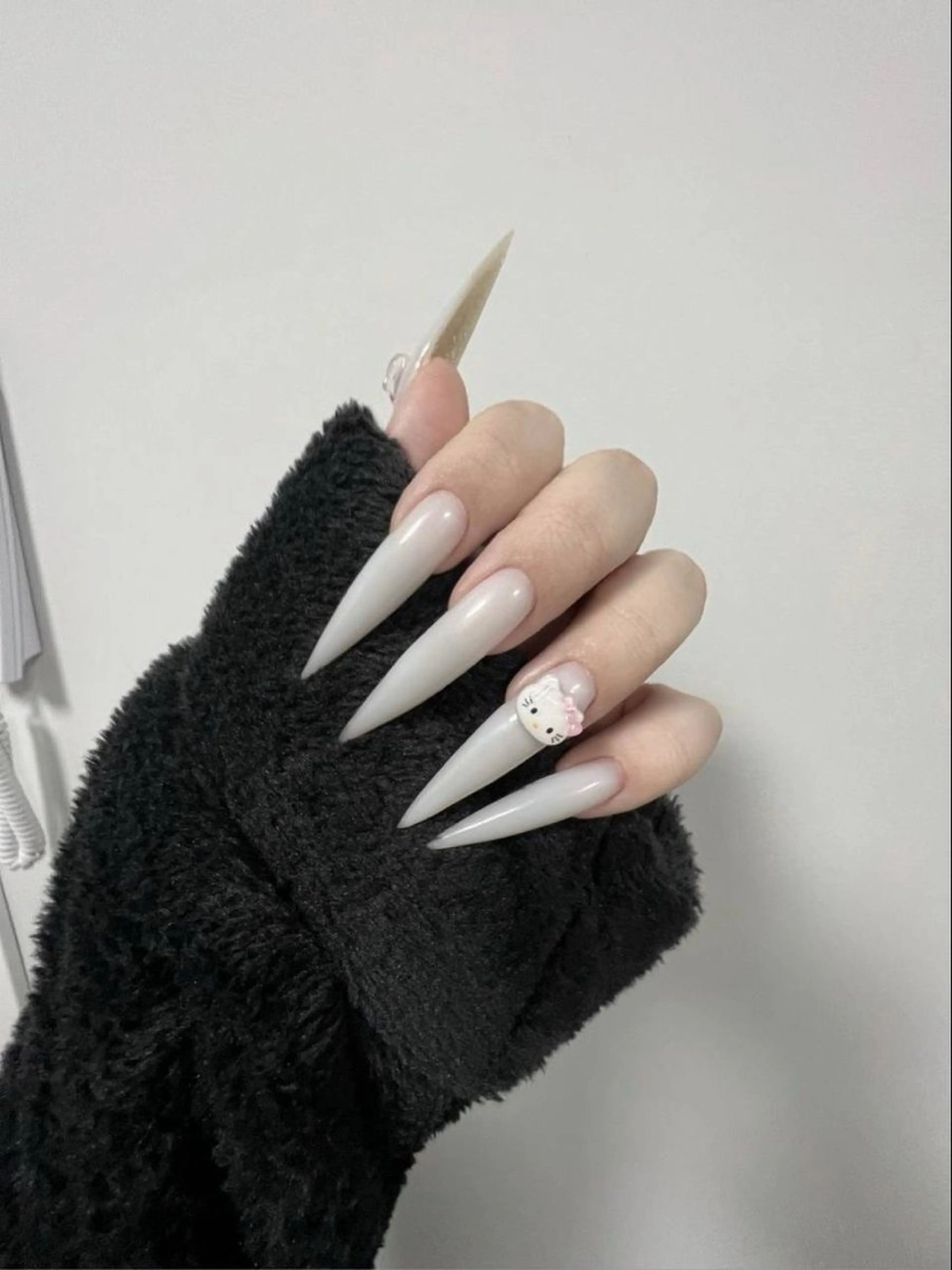 ネイル チークネイル ドット フレンチネイル グラデーション ハート ハンドネイル Julli NailStudioのネイルデザイン