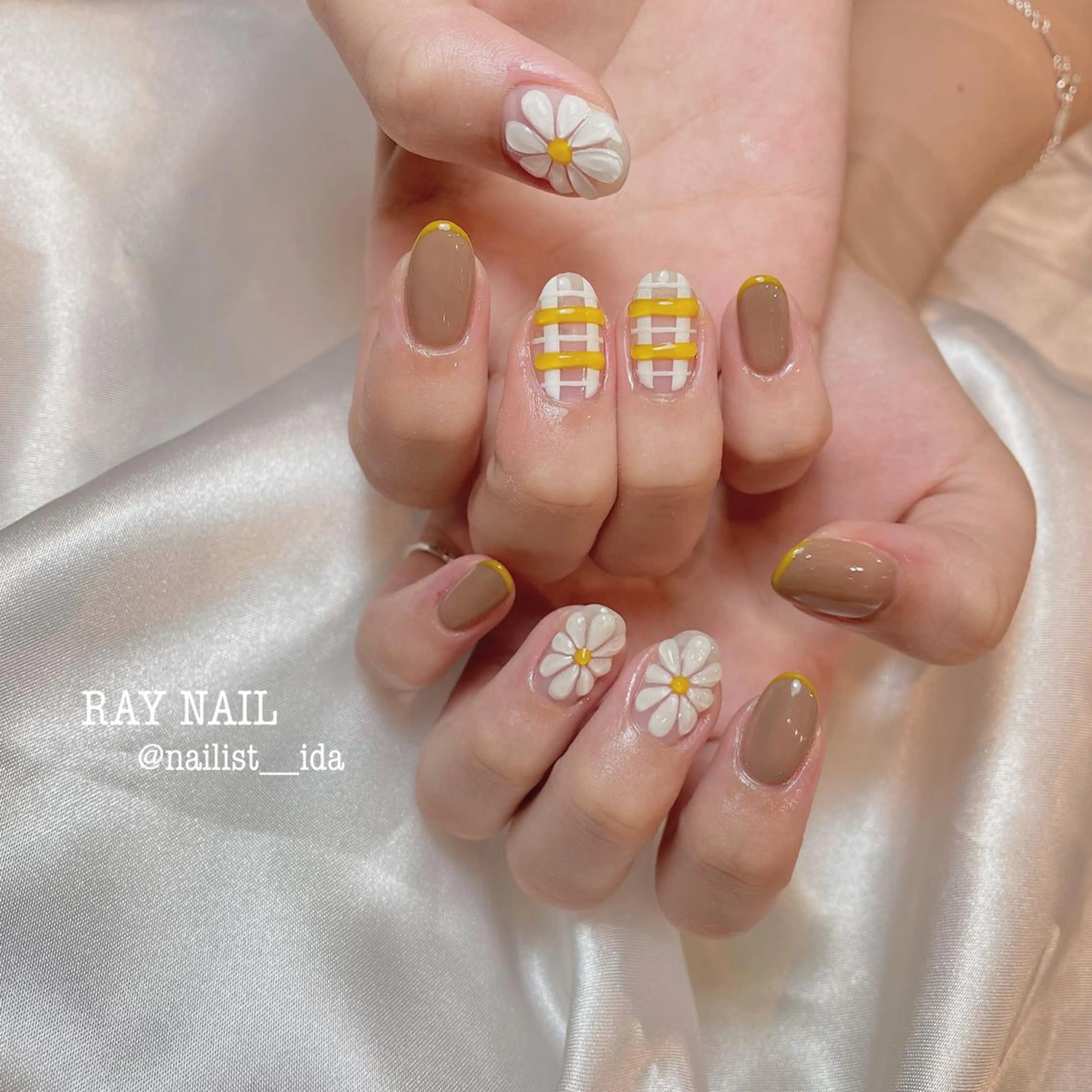 ネイル アートネイル Arowa 伊田のネイルデザイン