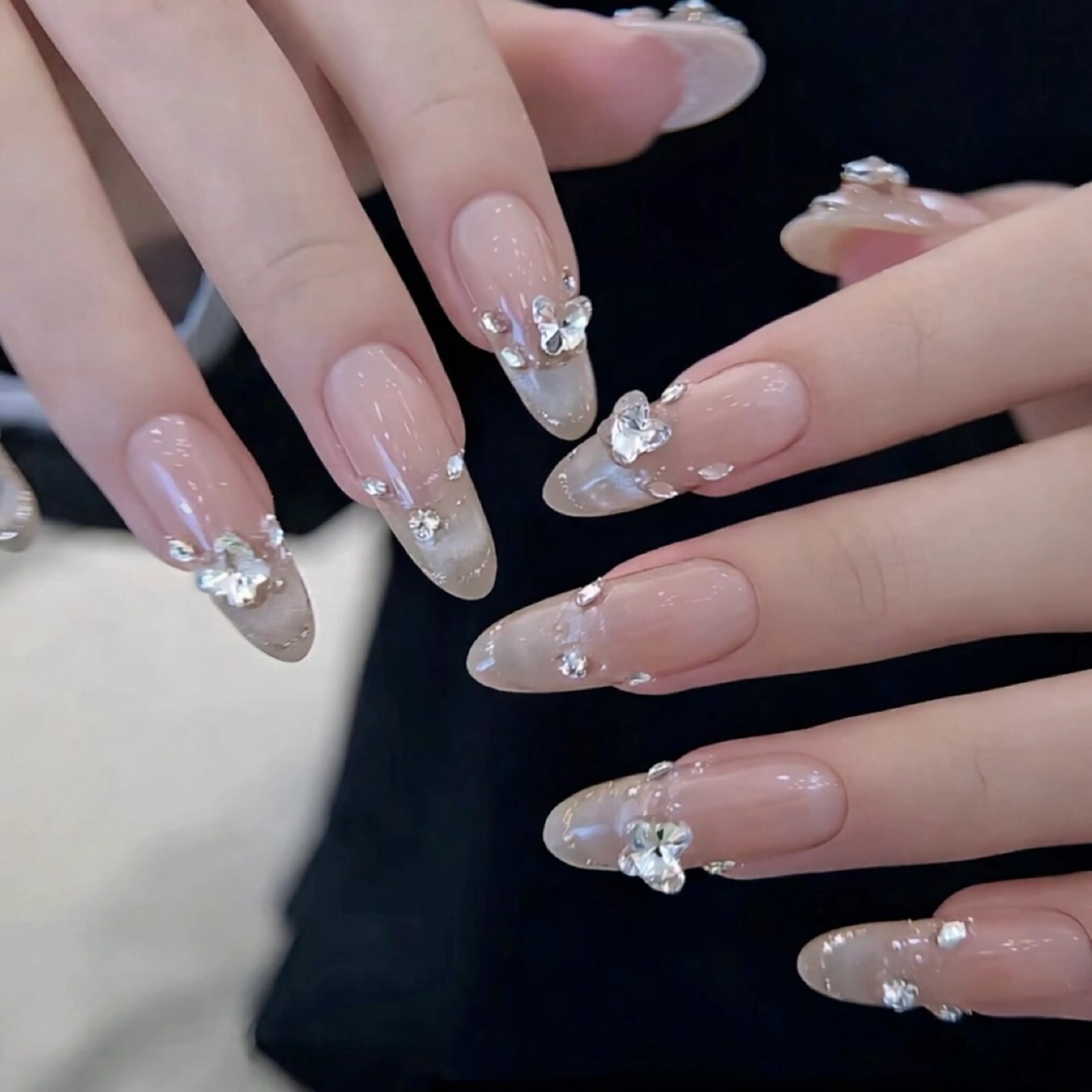 ネイル チークネイル フレンチネイル グラデーション 韓国ネイル マグネットネイル ハンドネイル JIN 168 新大久保のネイルデザイン