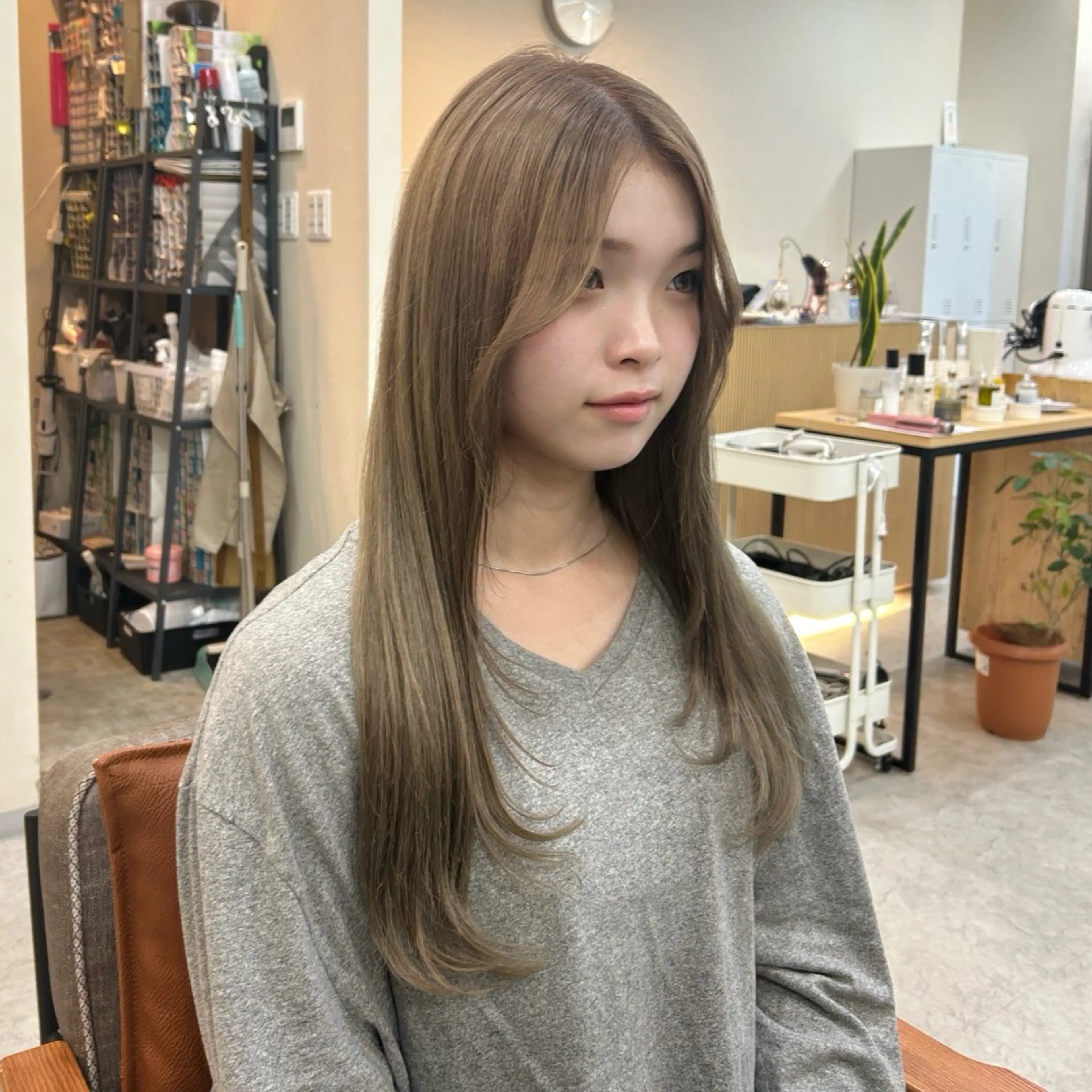 ロング ヘアカラー トリートメント MIDORI🎀 透明感/ベージュのヘアスタイル