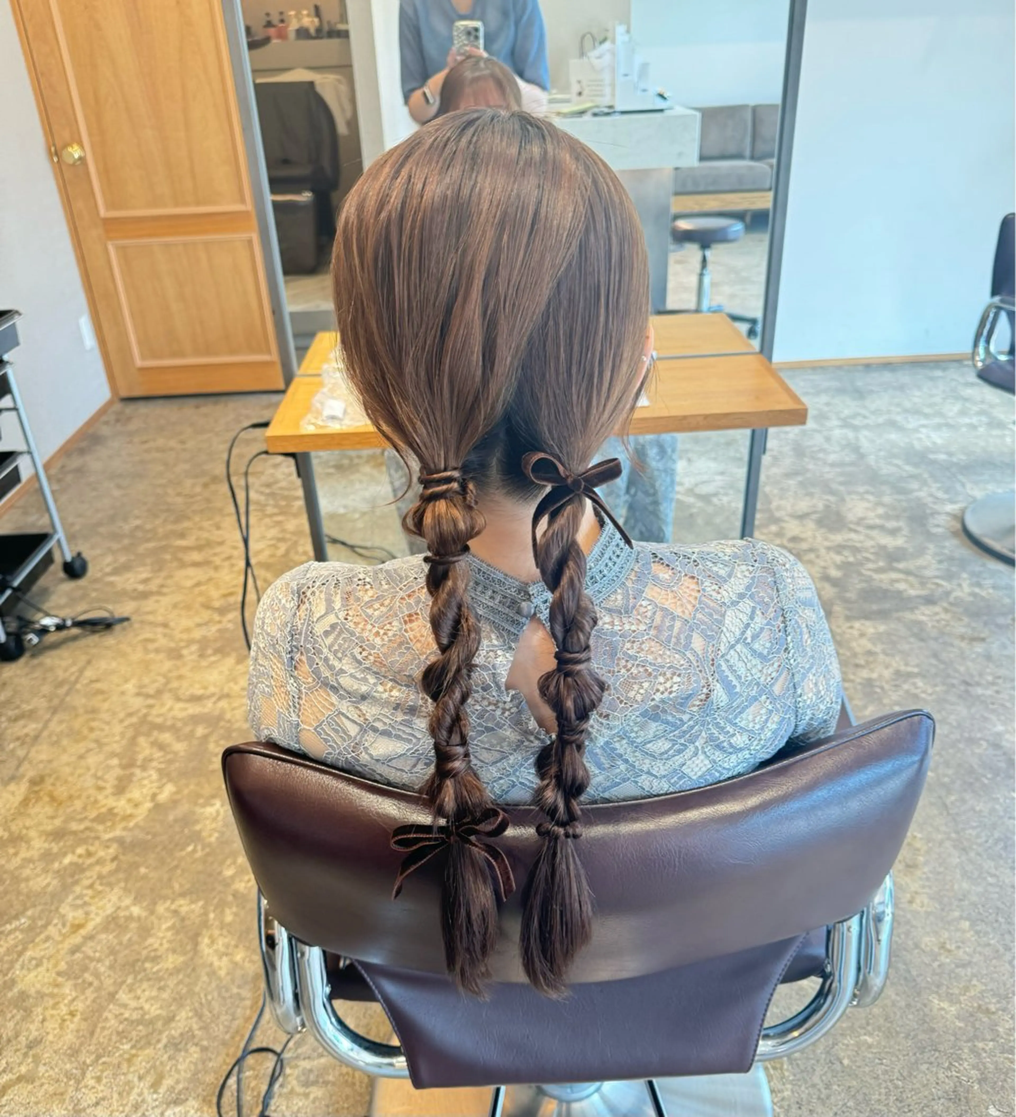 セミロング カラー ヘアアレンジ ヘアセット RINA 🦋🫧のヘアスタイル