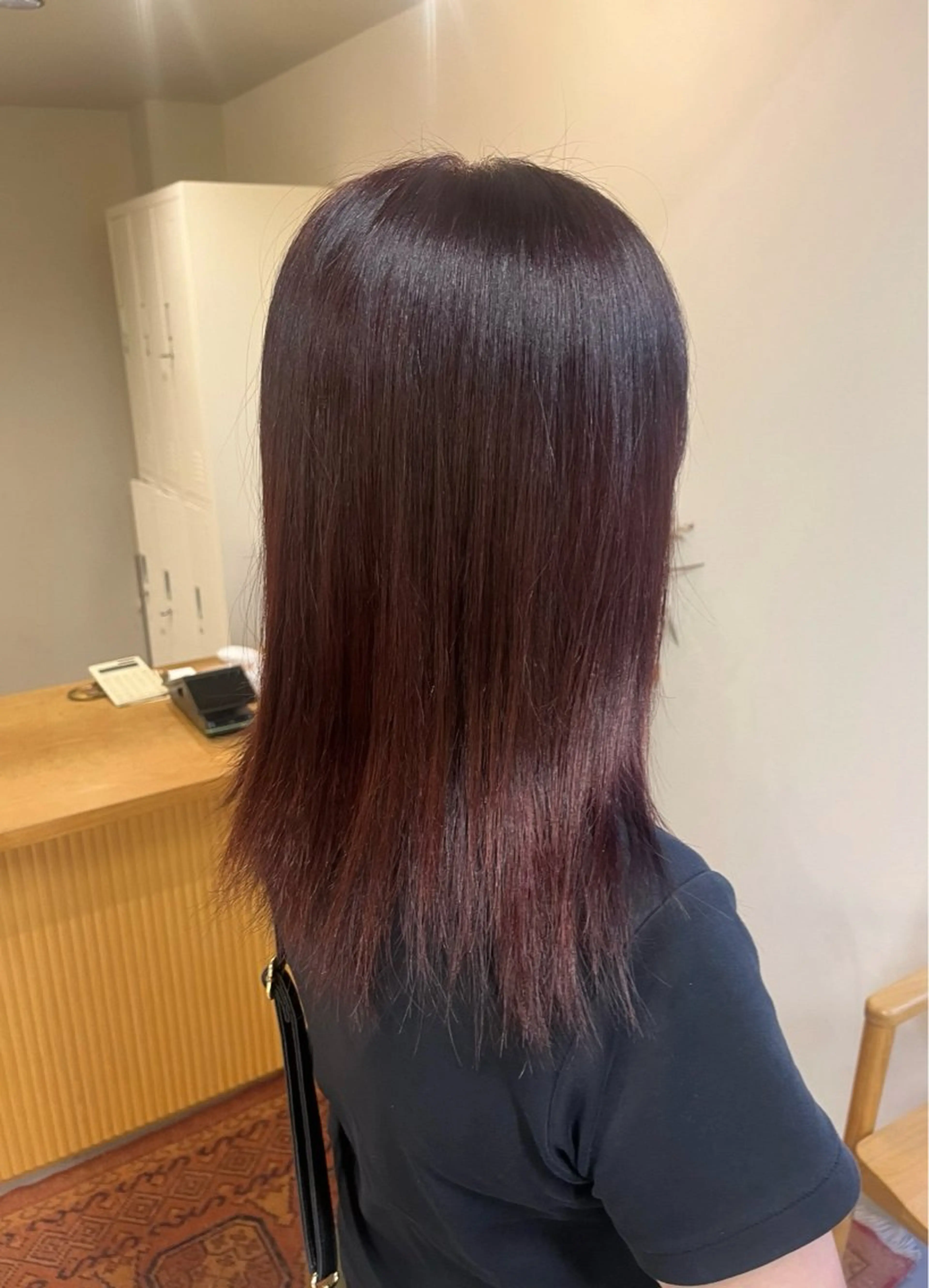 カラー 新美 あかねのヘアスタイル