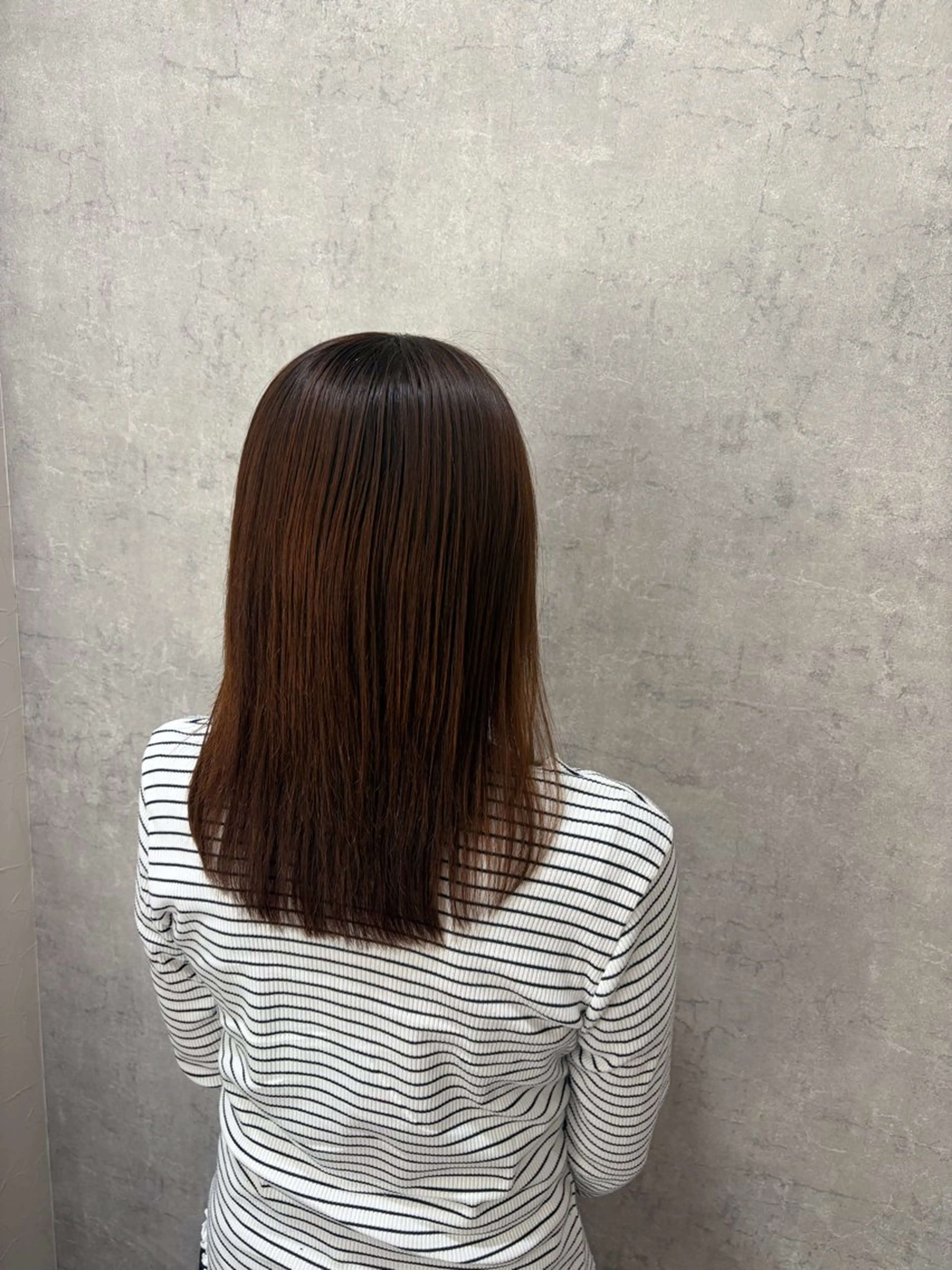 ミディアム カット 縮毛矯正 トリートメント 下山 萌華のヘアスタイル