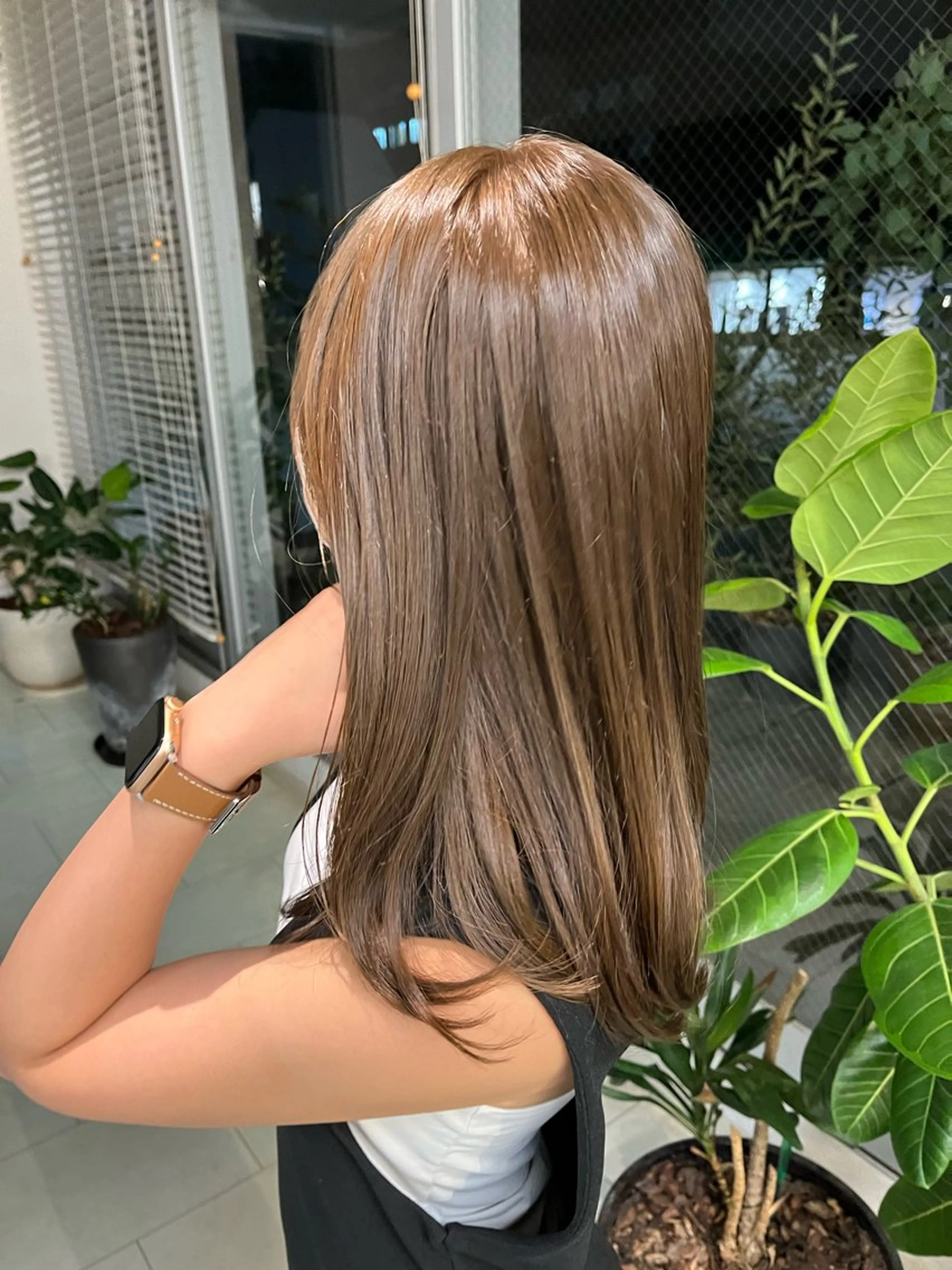 ロング ヘアカラー 透明感カラー✨ 縮毛矯正のヘアスタイル