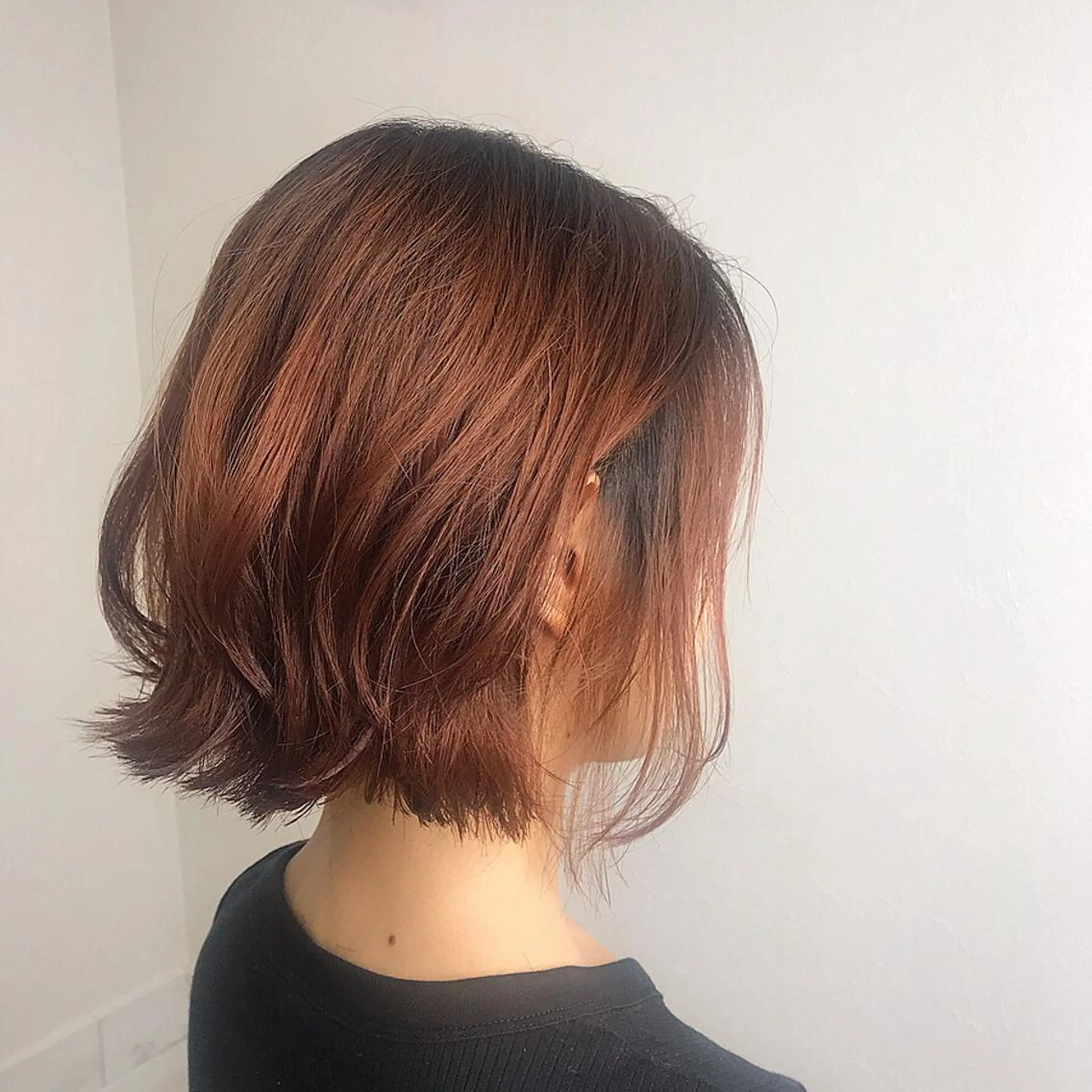 ショート カラー ボブ 外ハネヘア ヘアカラー 柴田 祐輔のヘアスタイル