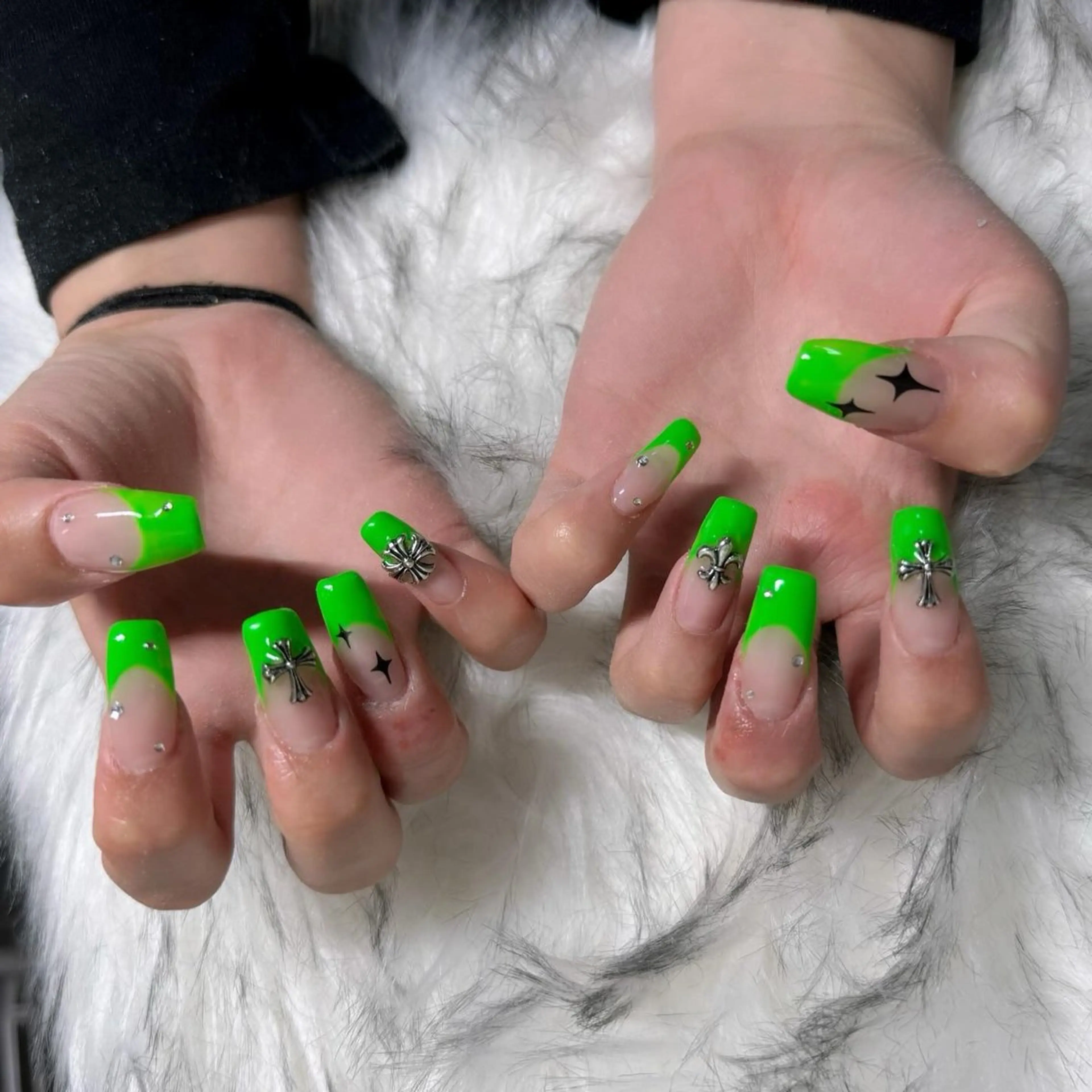 ロング ハンドネイル mao .のネイルデザイン