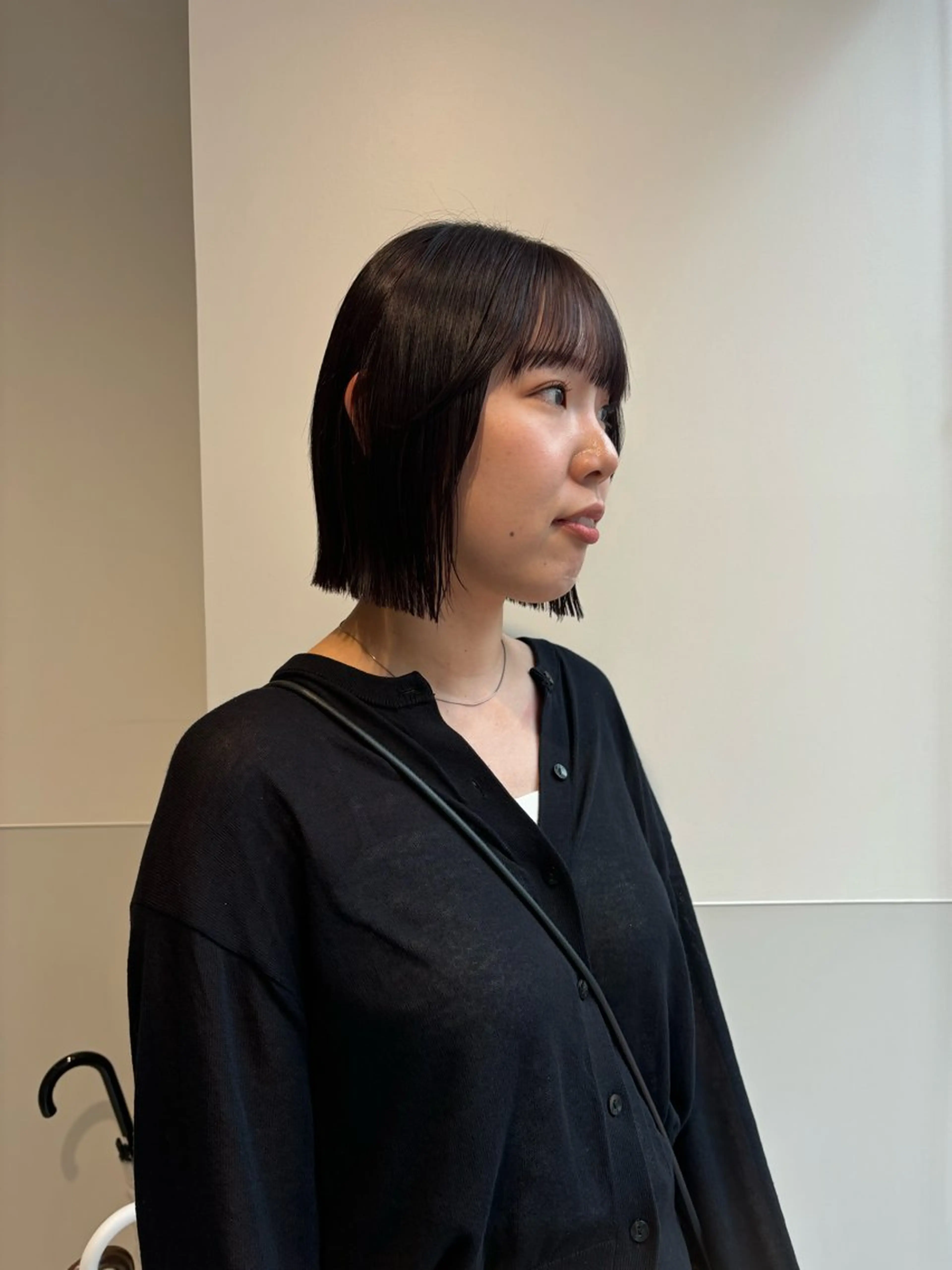 ショート カラー パーマ ヘアアレンジ メンズ 切りっぱなしボブ メンズ韓国風 ボブ くせ毛 髪質改善 切りっぱなしヘアボブ ミディアムヘアRYOのヘアスタイル