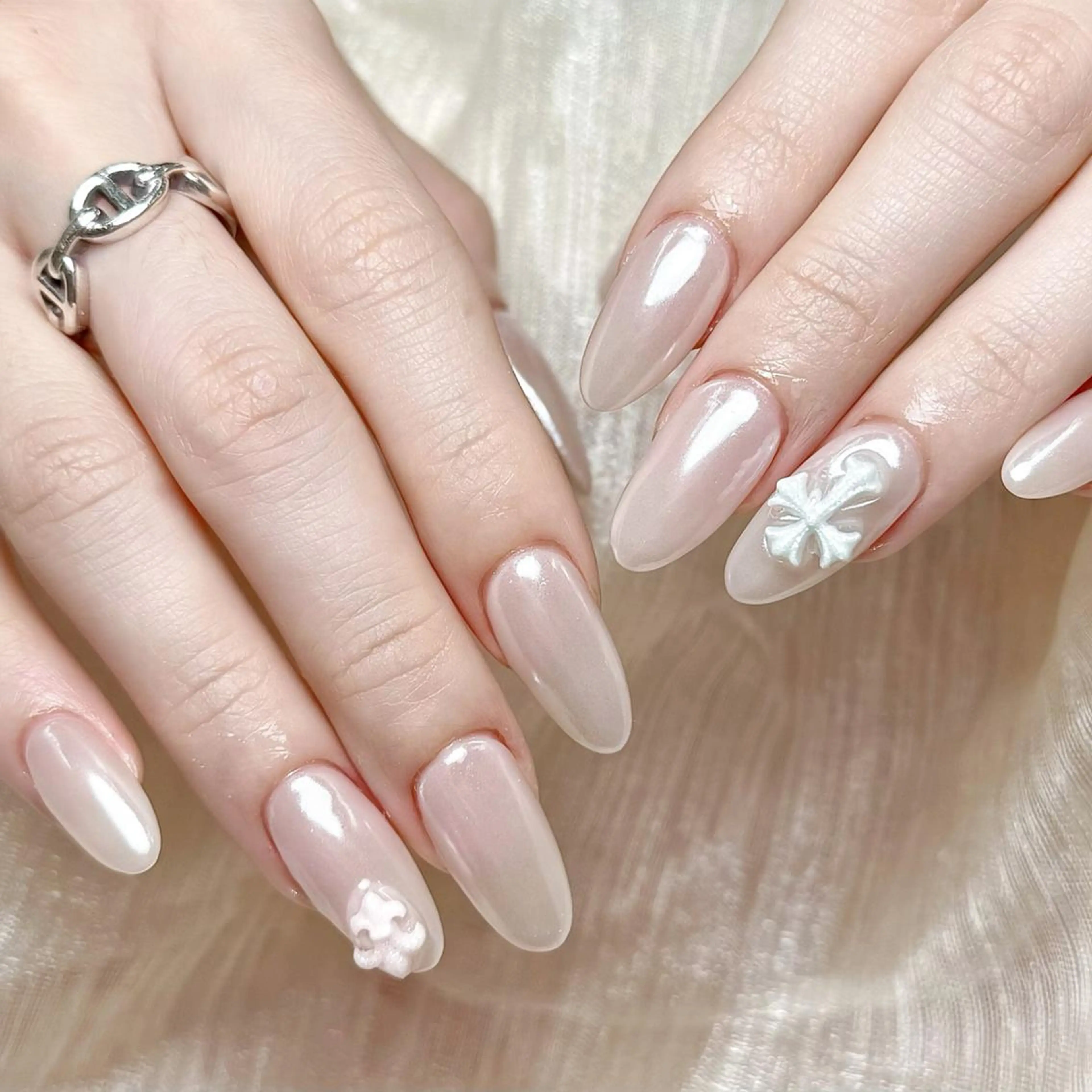 ネイル queensnail 🧸mikaのネイルデザイン